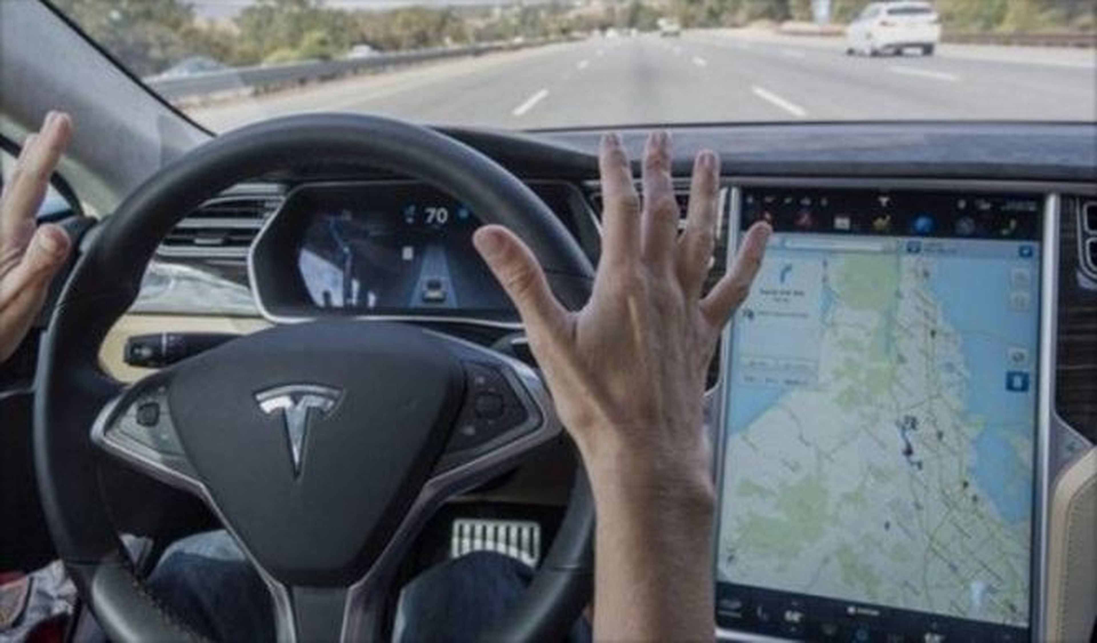 Demandan a Tesla por su sistema Autopilot 2