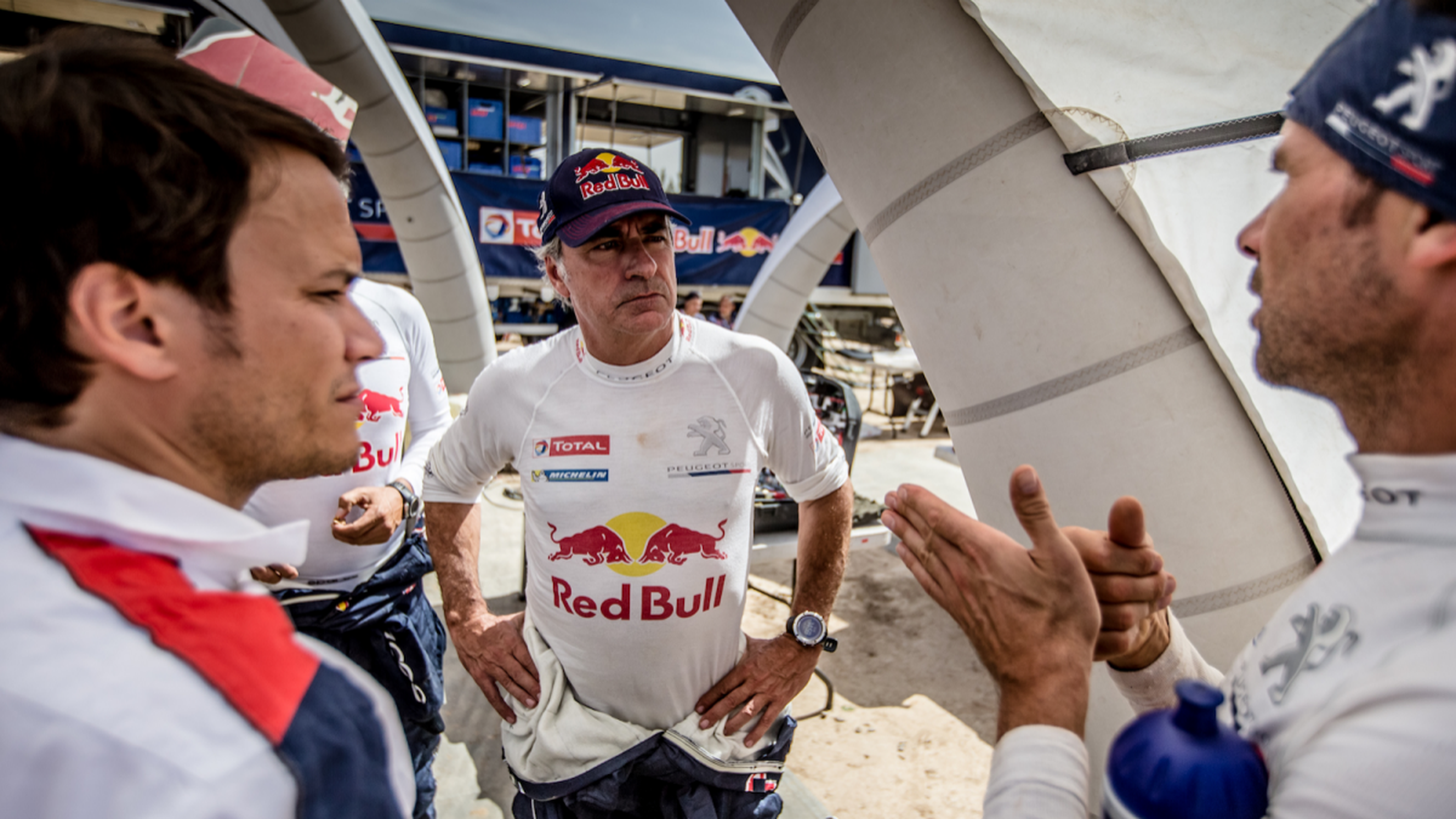 Dakar 2018: Carlos Sainz, cerca de renovar con Peugeot