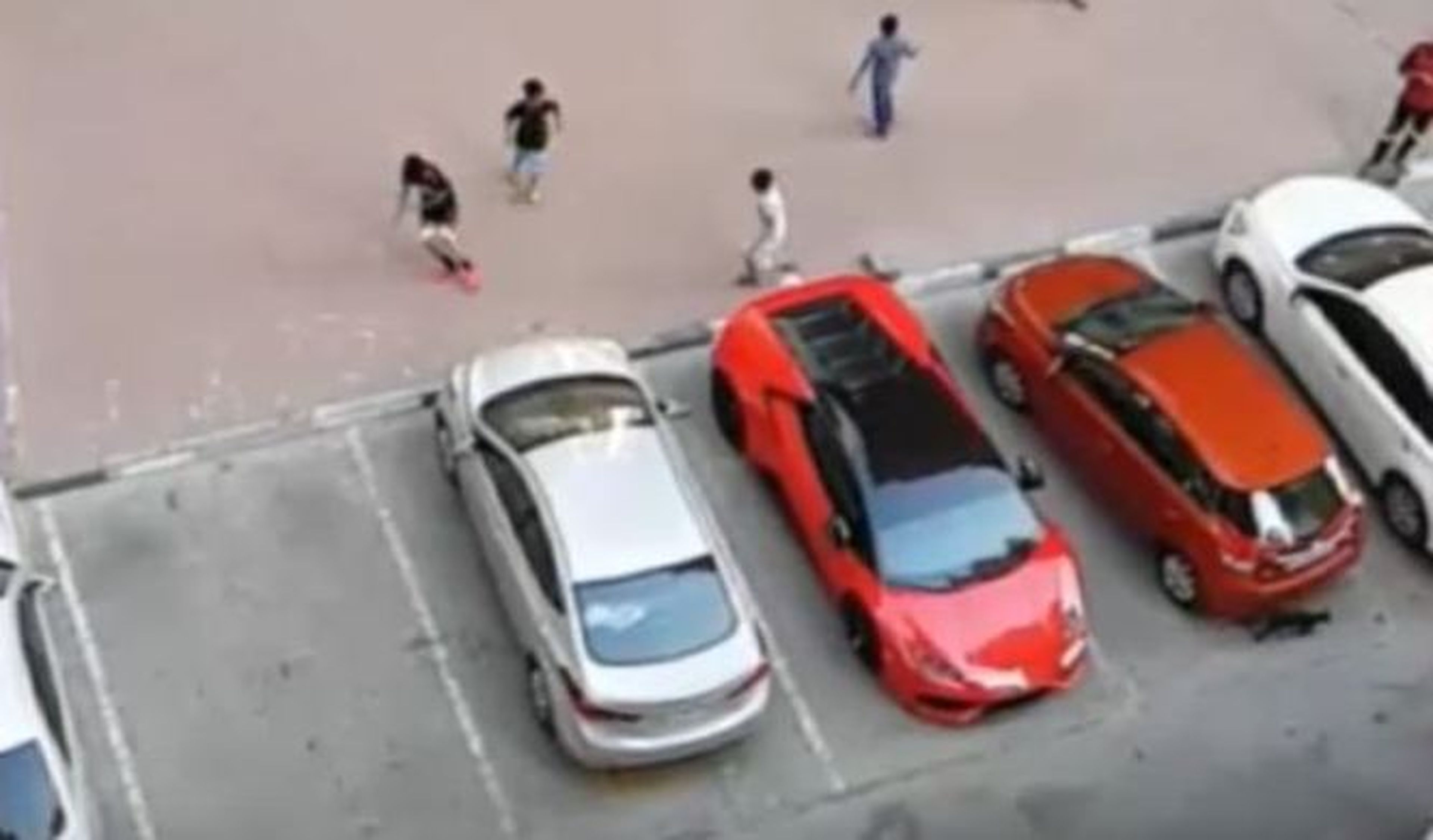 Vídeo: un Lamborghini Huracán, la portería más cara