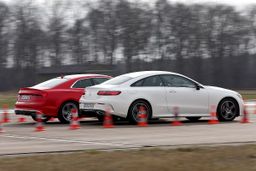 Audi S5 Coupé vs Mercedes E 400 Coupé