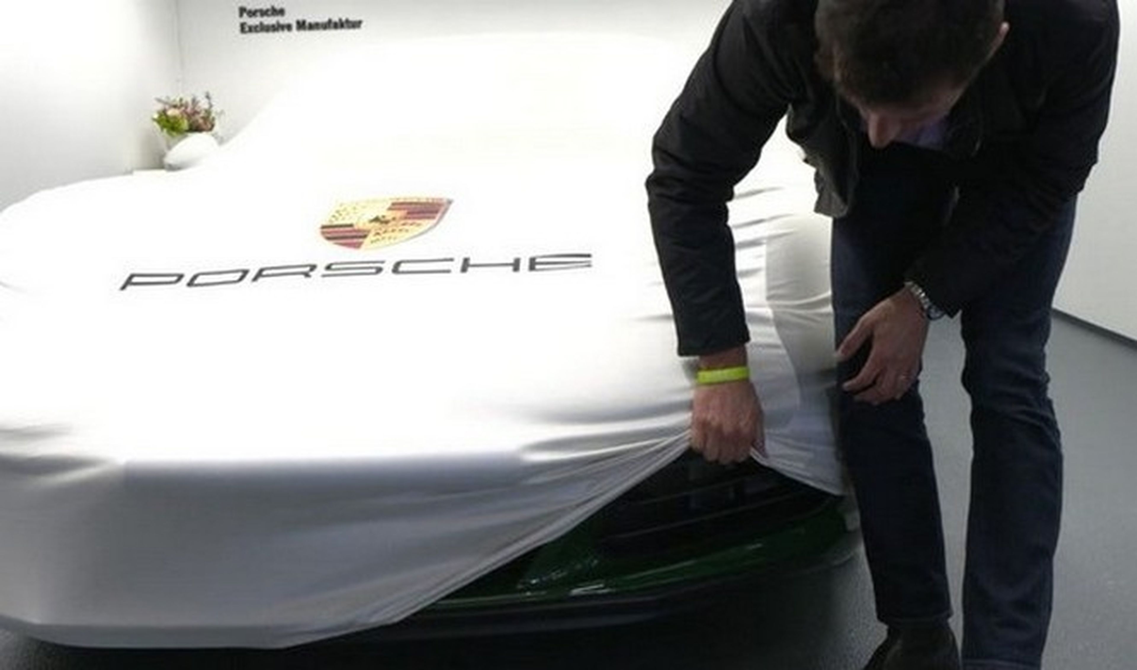 Mark Webber adelanta el nuevo juguete de Porsche Exclusive