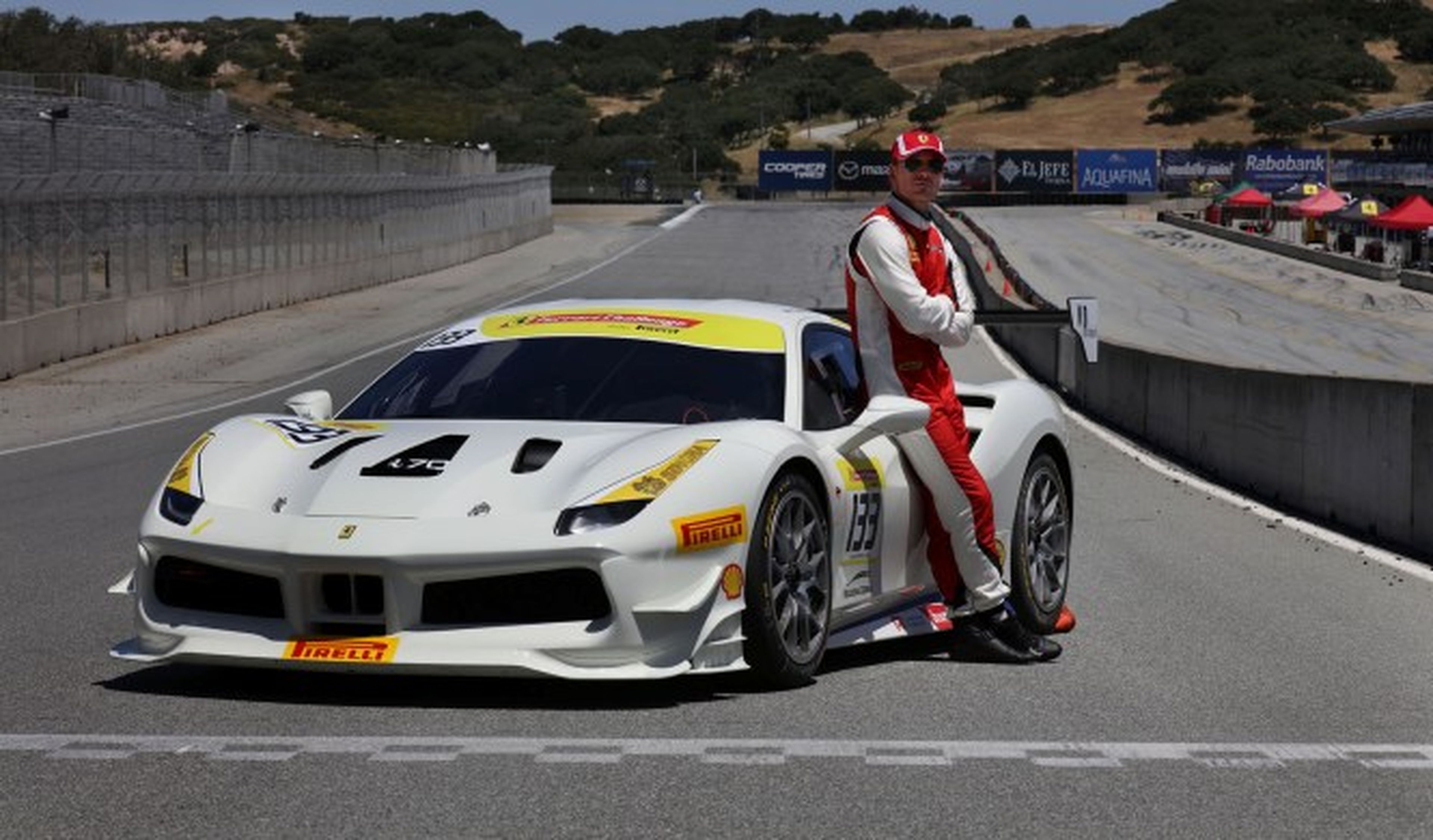 Michael Fassbender compite en la Ferrari Challenge Series