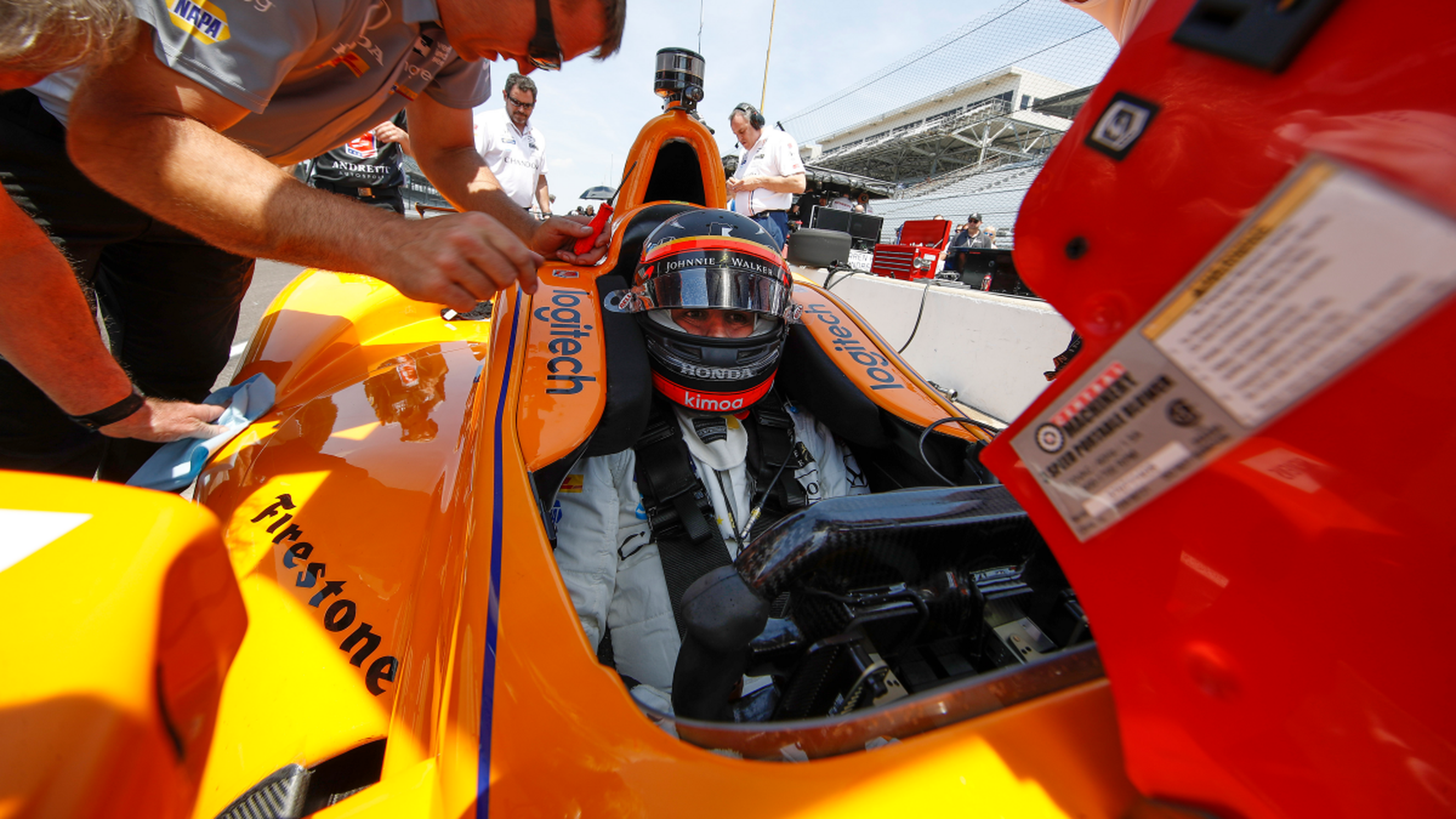 Alonso: “estoy en la Indy porque me encantan las carreras”