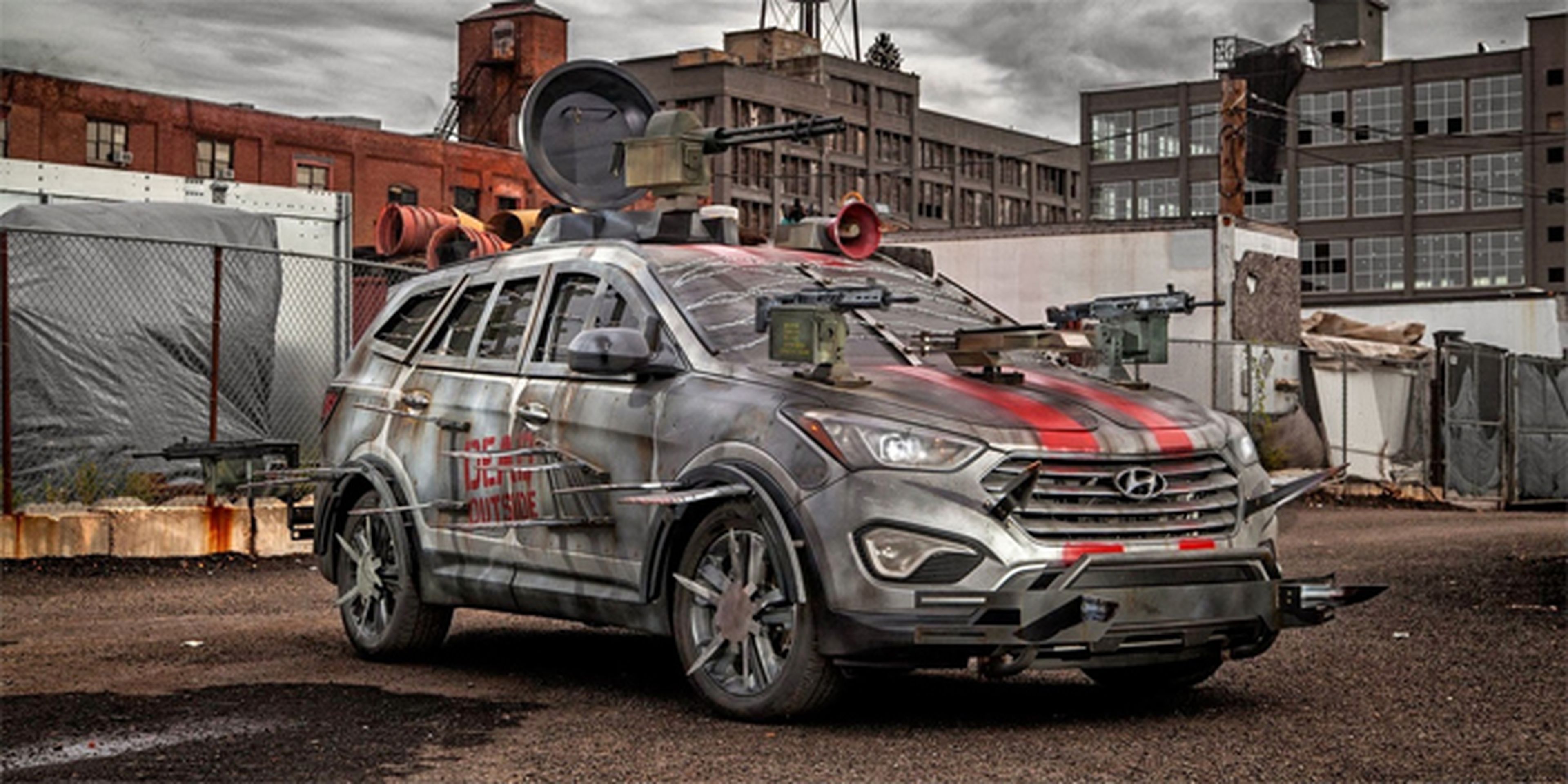 'Road of the Dead': zombies conduciendo coches de carreras