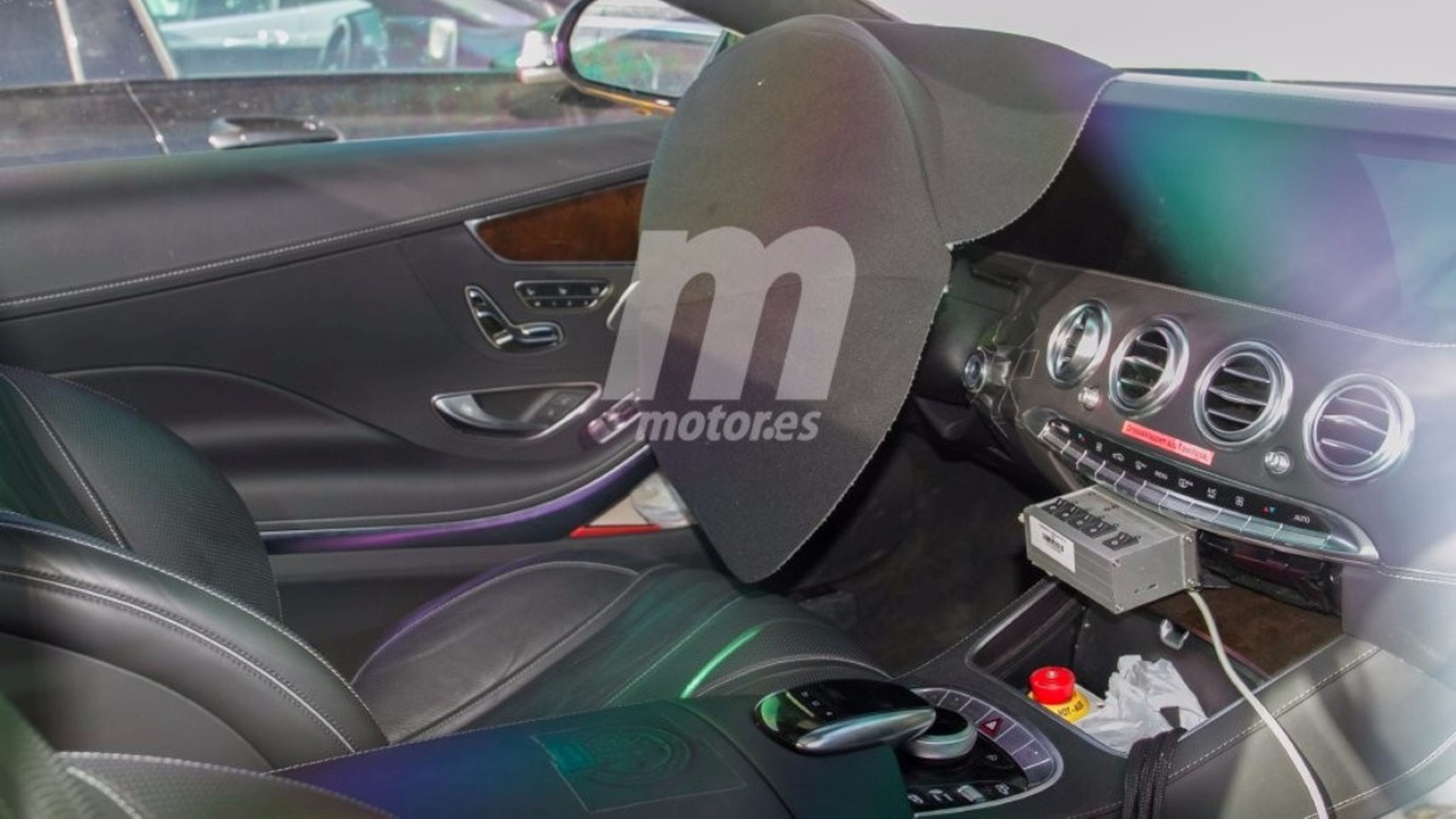 Interior Mercedes-AMG S63 Coupé 2018
