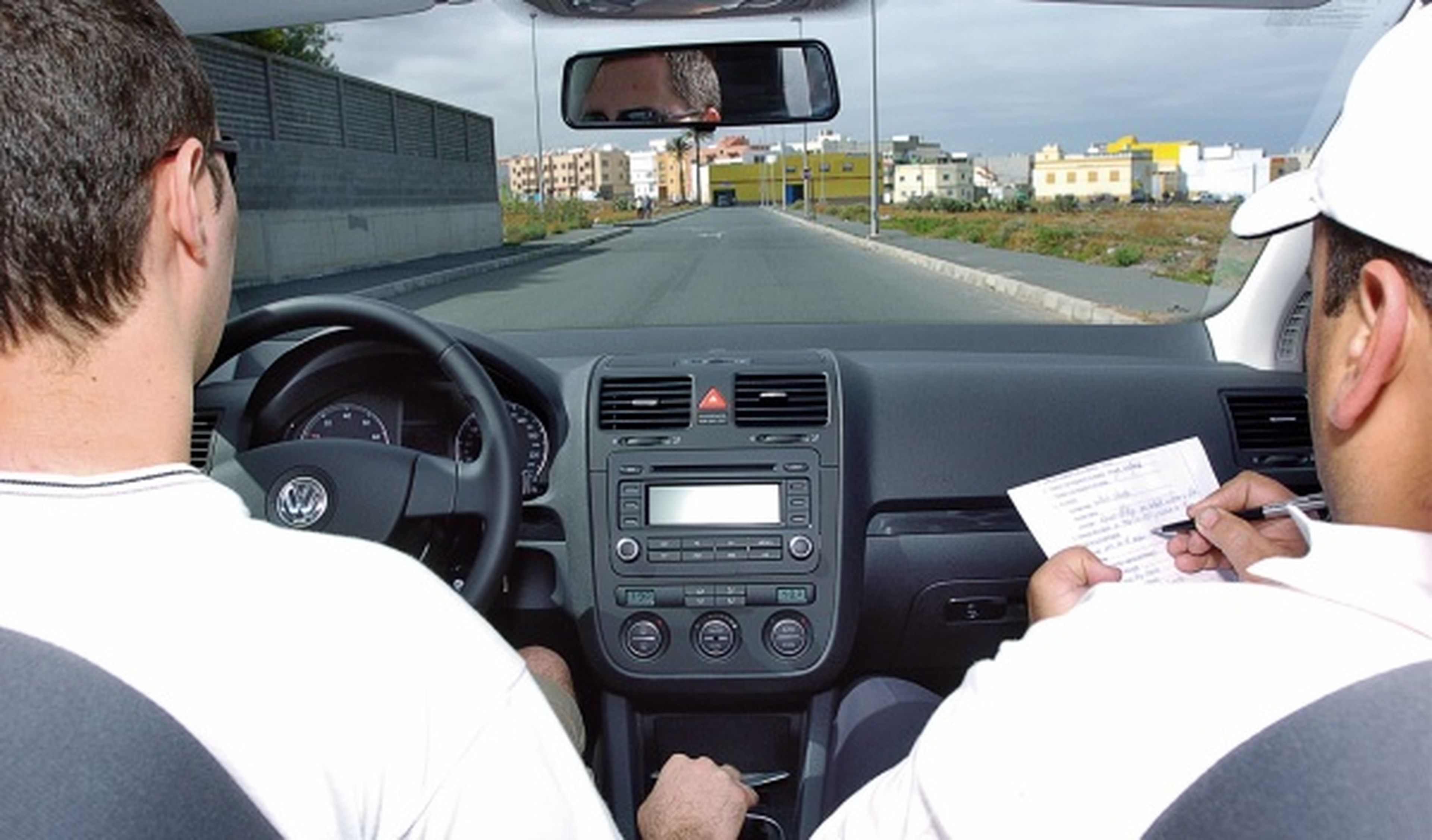 El nuevo examen de conducir de la DGT: por qué se retrasa