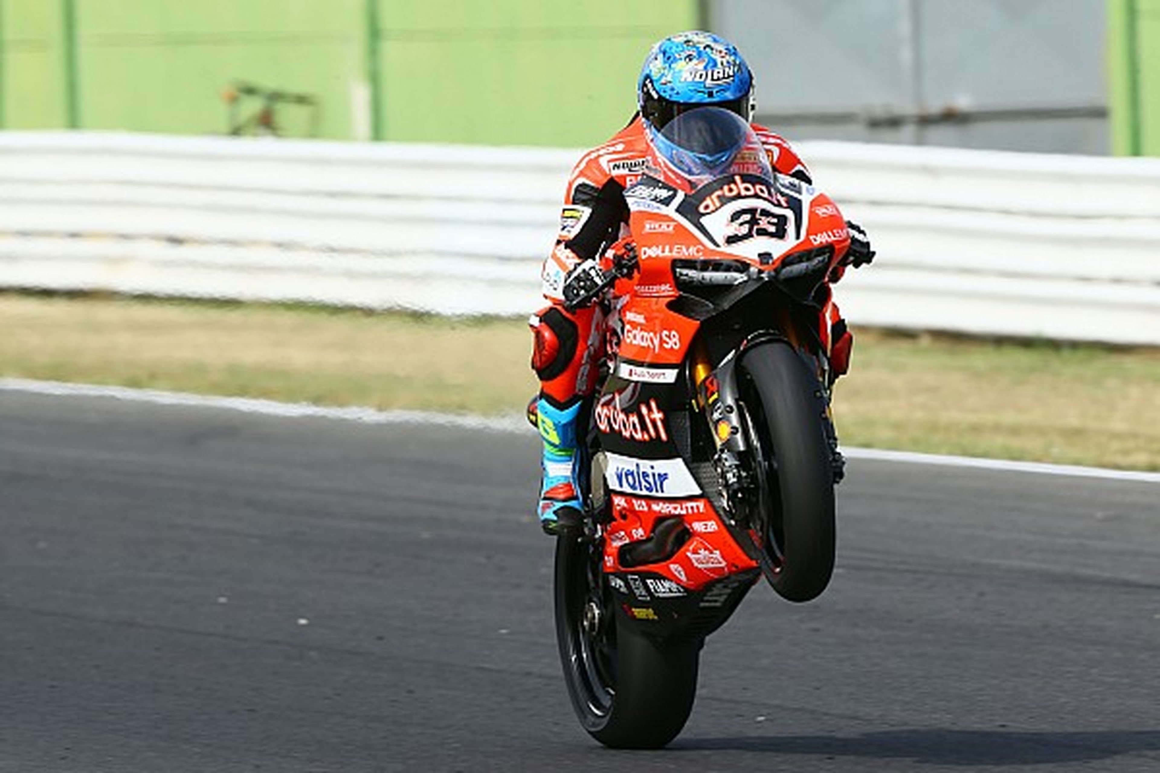 Marco Melandri vuelve a ganar una carrera de motociclismo