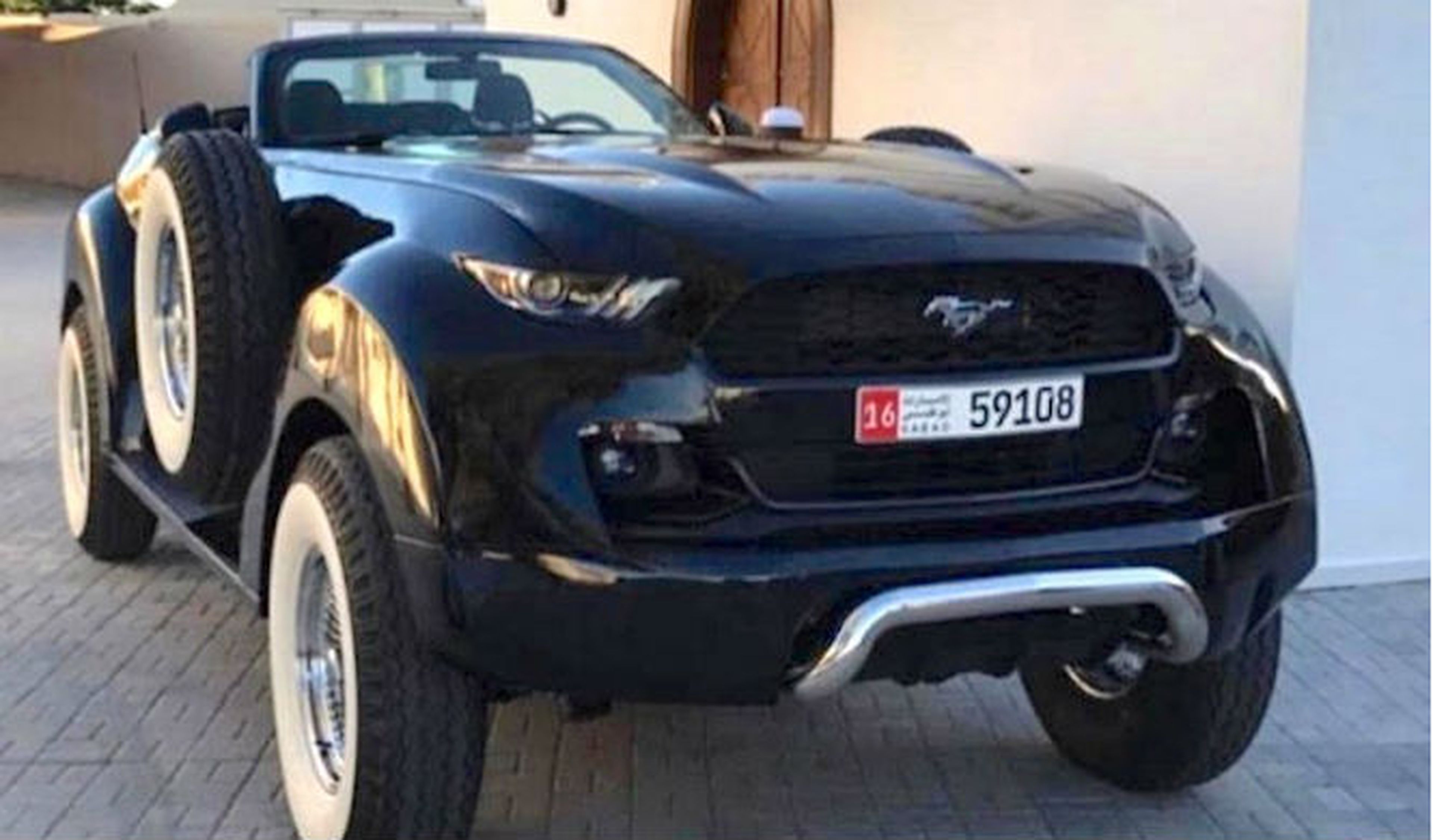 Este Mustang prueba que el dinero no da el buen gusto