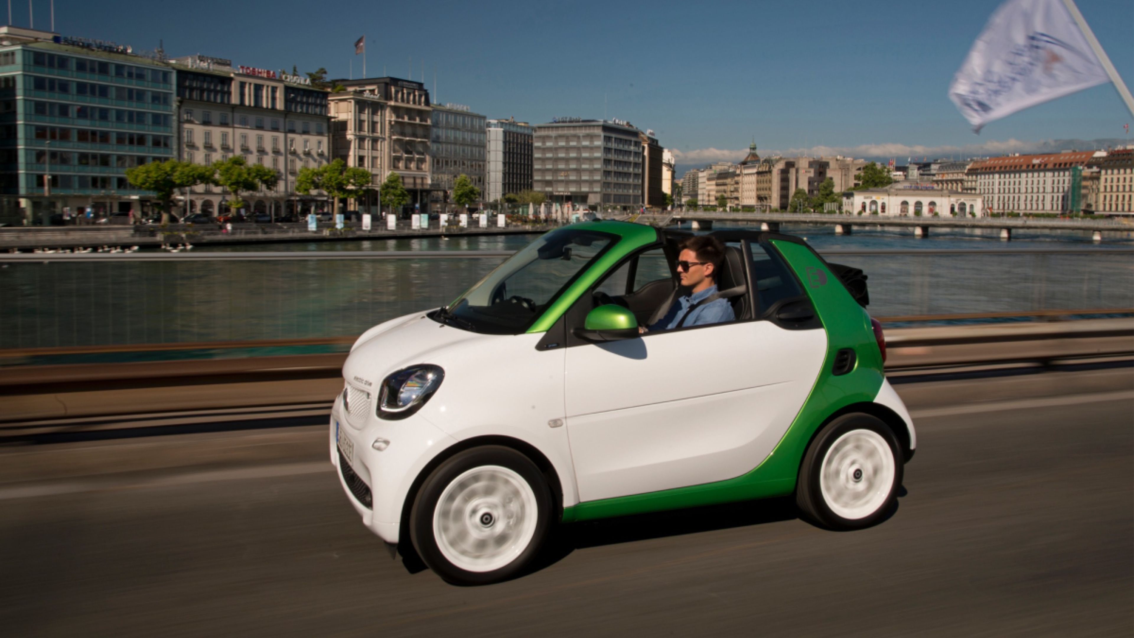 smart fortwo electric drive cabrio movimiento