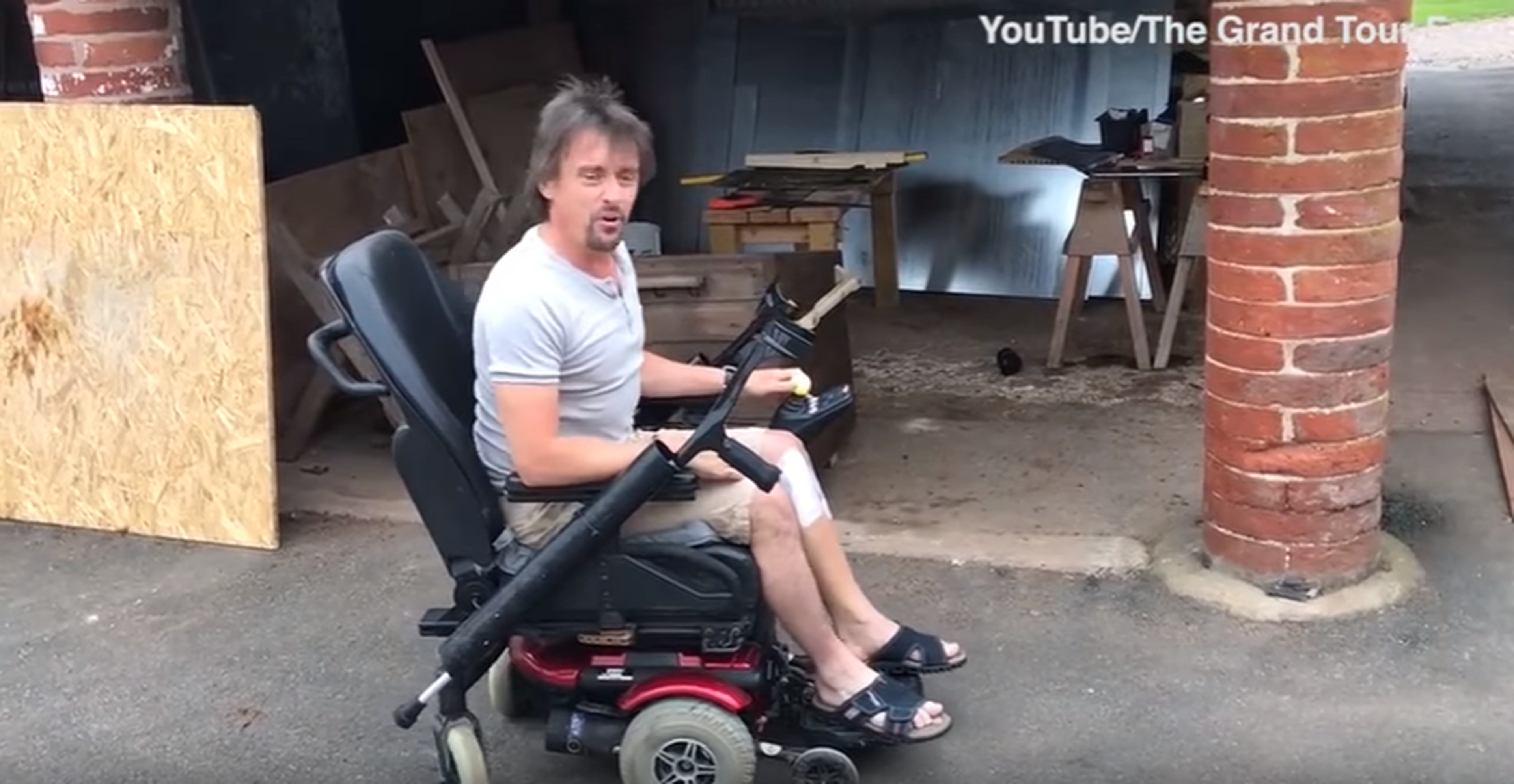 La silla de ruedas eléctrica que 'conduce' Richard Hammond