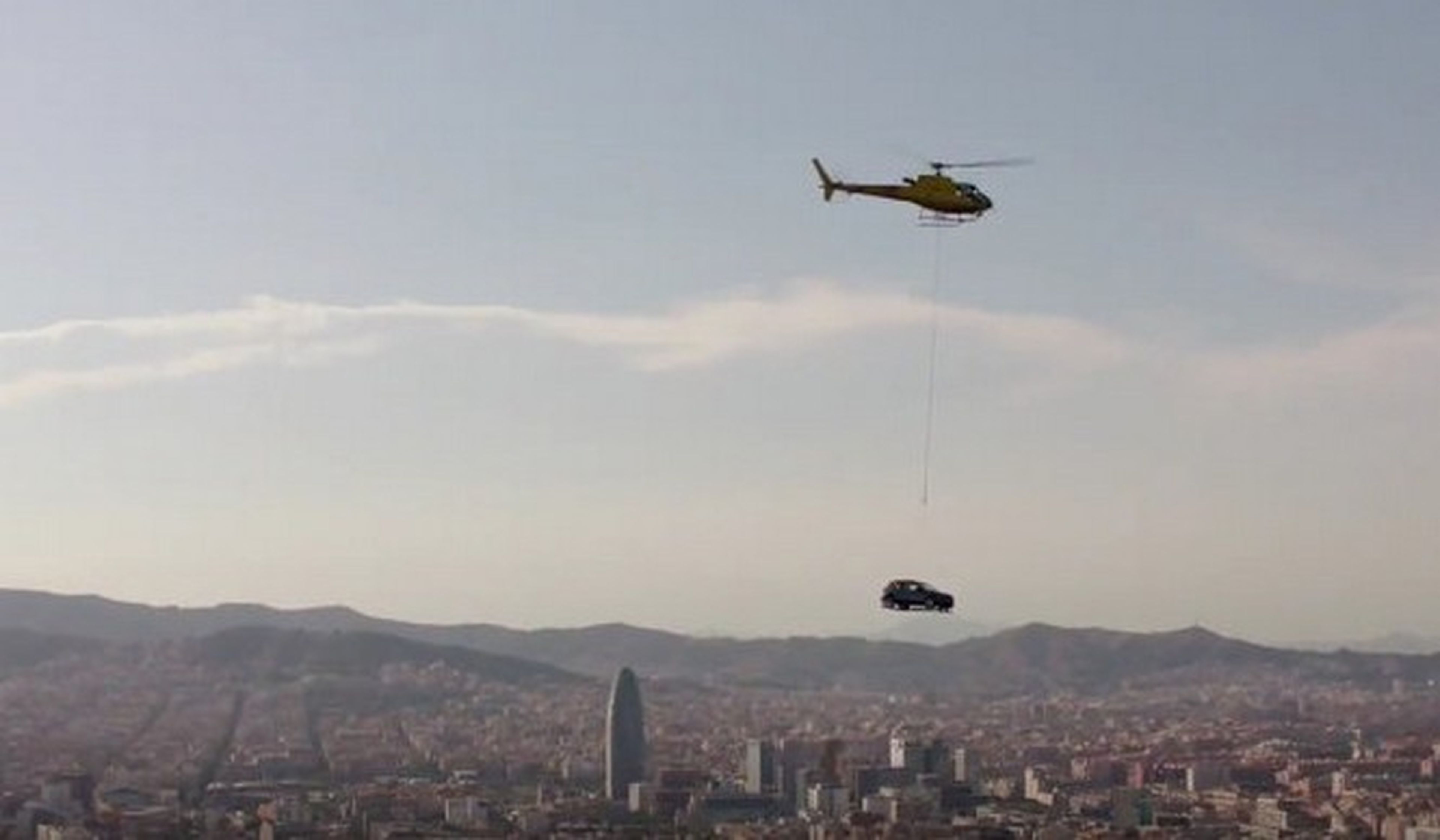 Vídeo del Seat Arona volando por Barcelona
