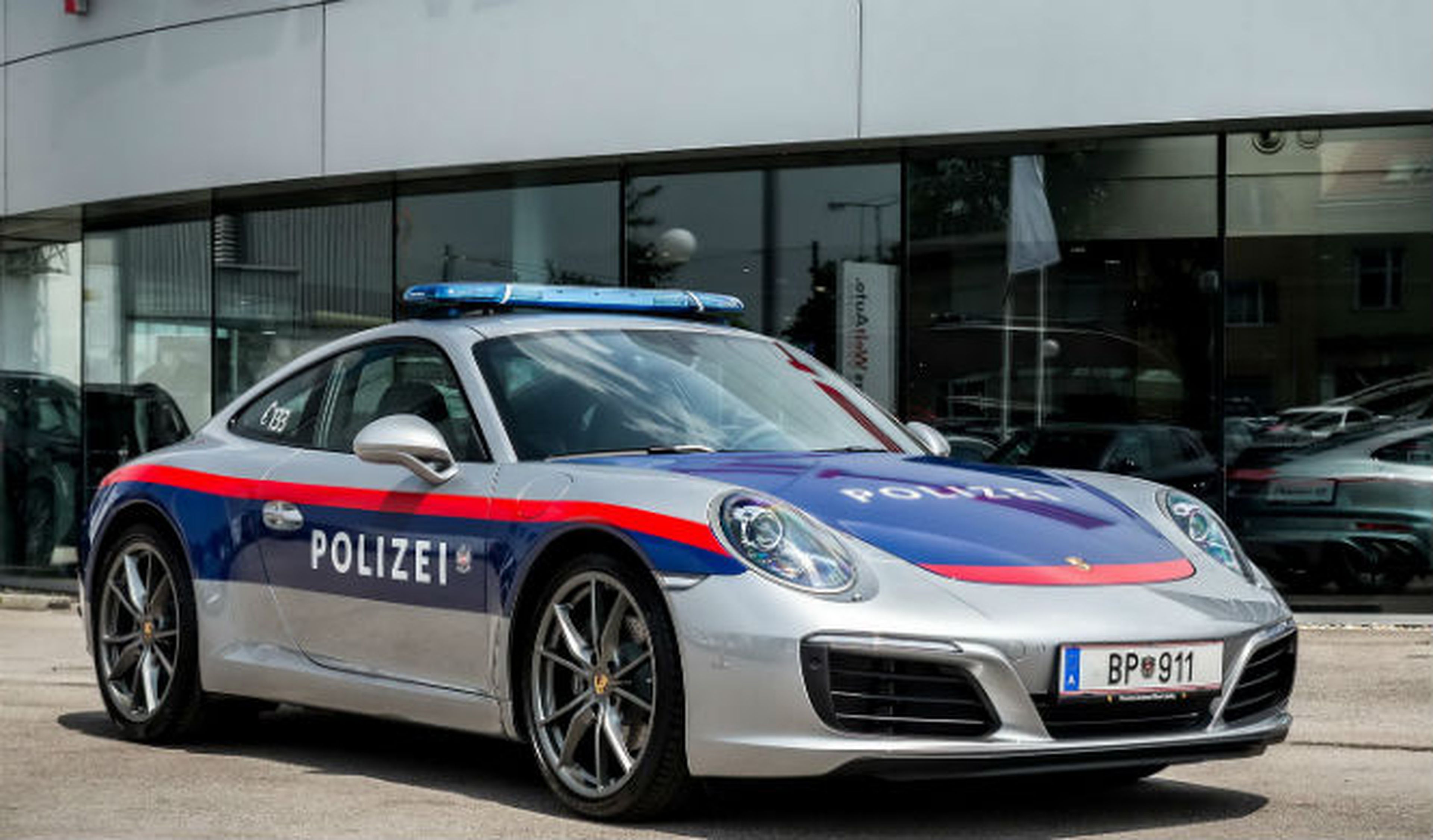 La policía austriaca patrullará en Porsche 911