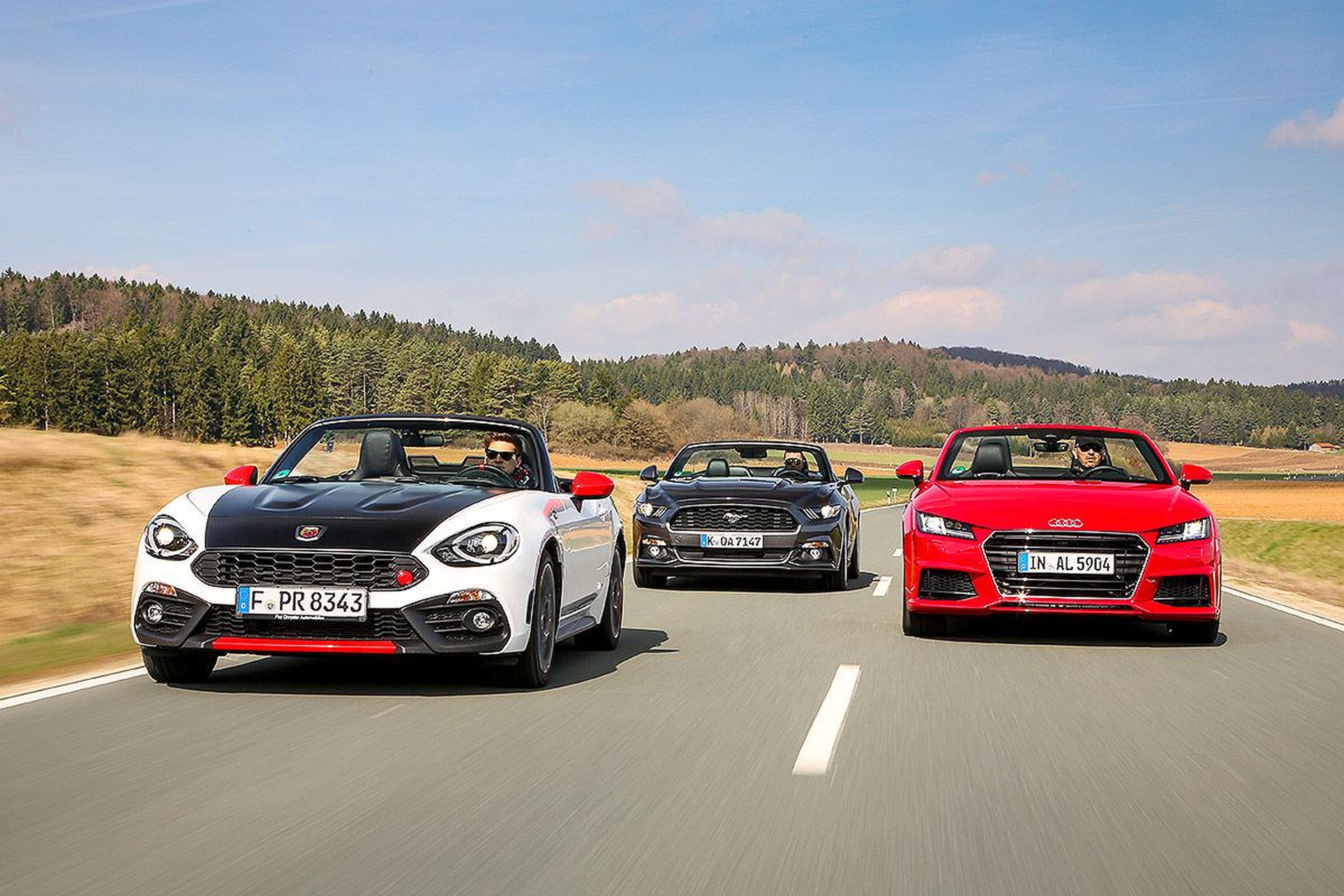 Audi TT vs Abarth 124 Spider y Ford Mustang Convertible