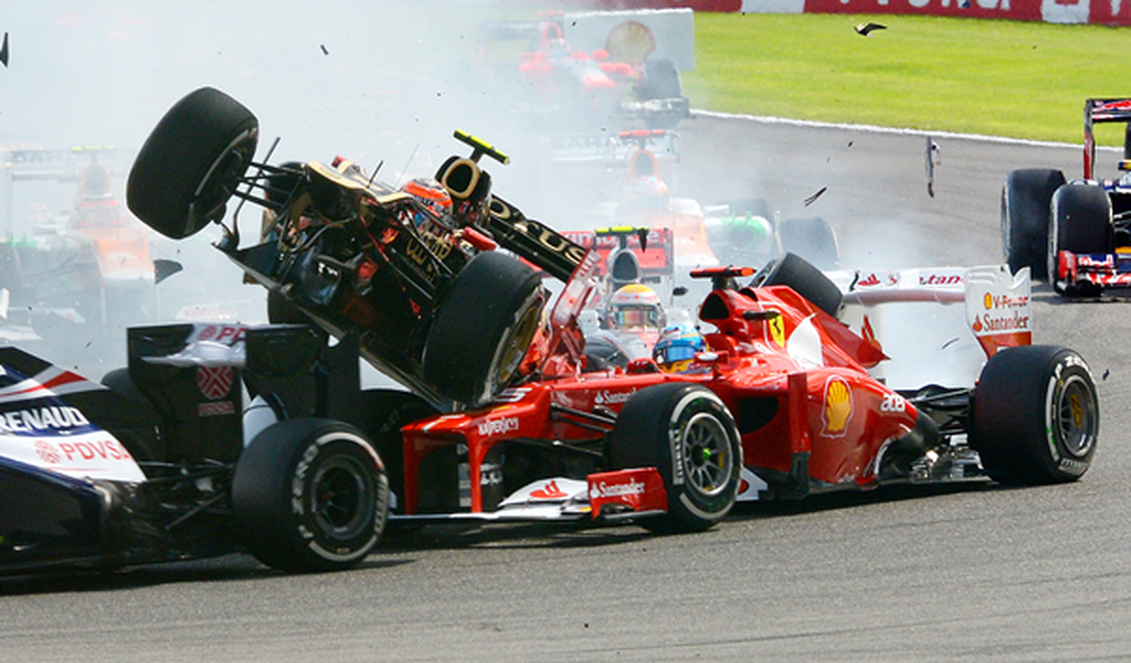 Accidente en la salida del GP Bélgica 2012