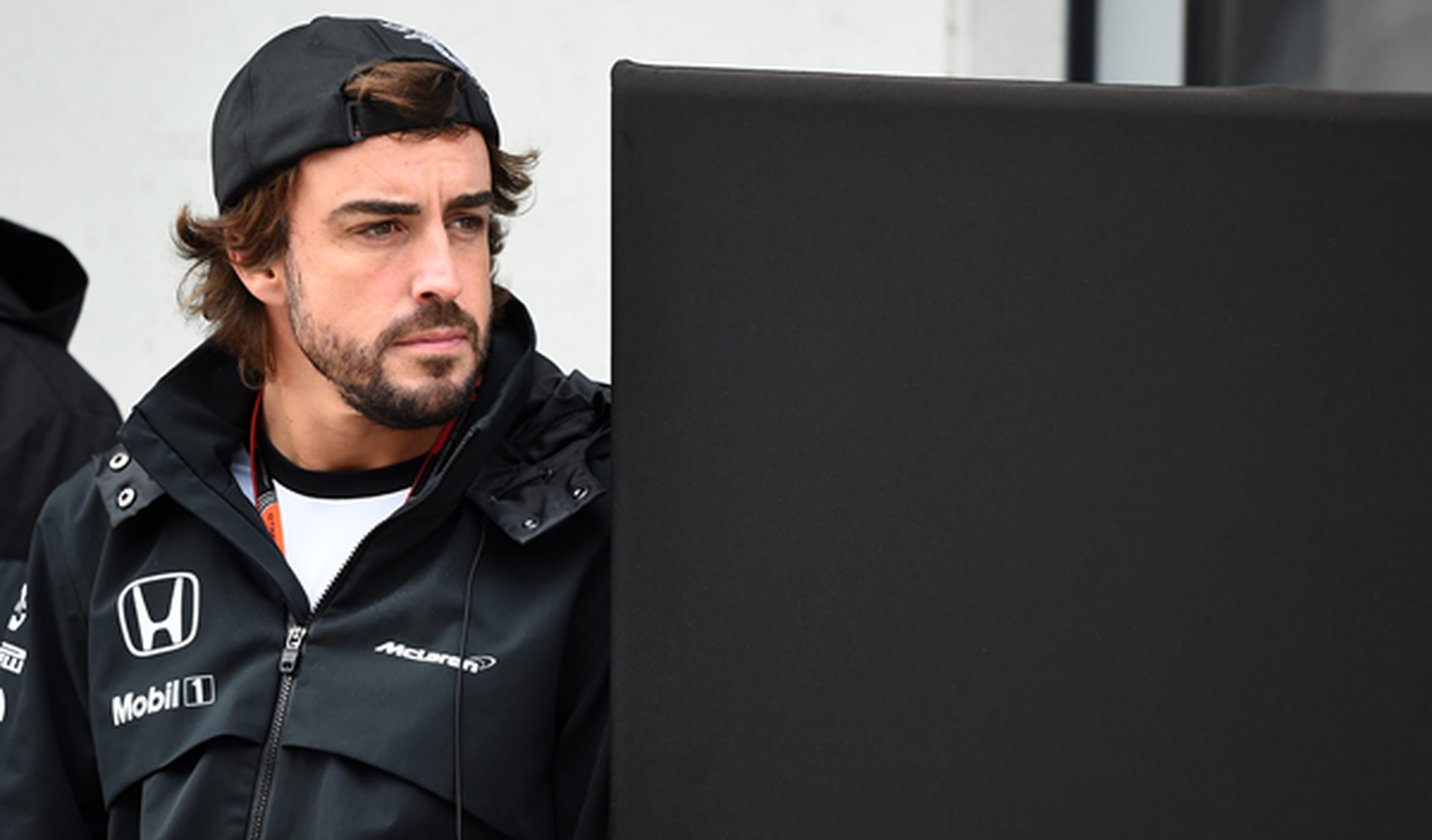 Alonso admite su interés en correr fuera de la Fórmula 1