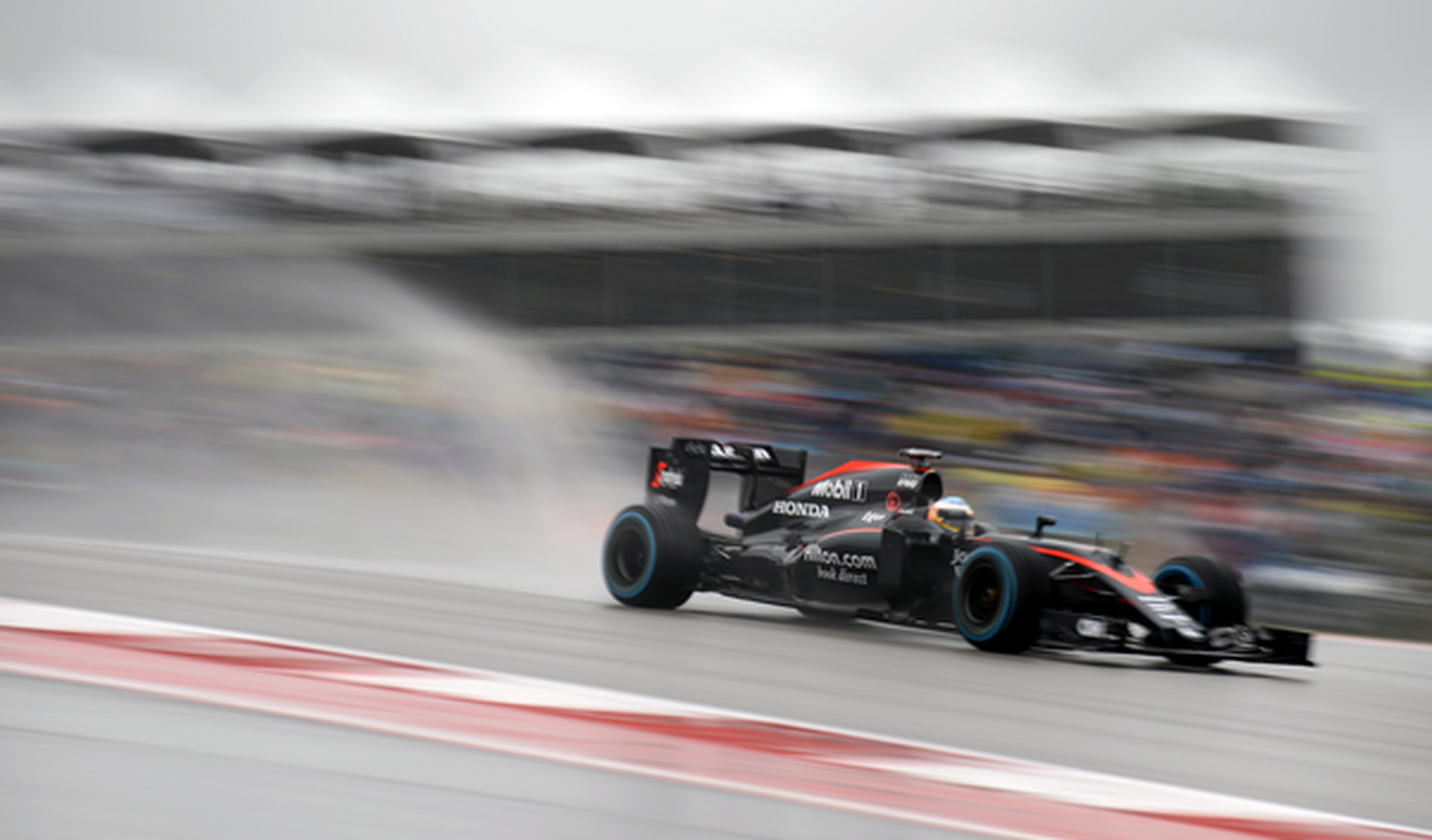 Alonso brilla en Austin pero el coche vuelve a fallar