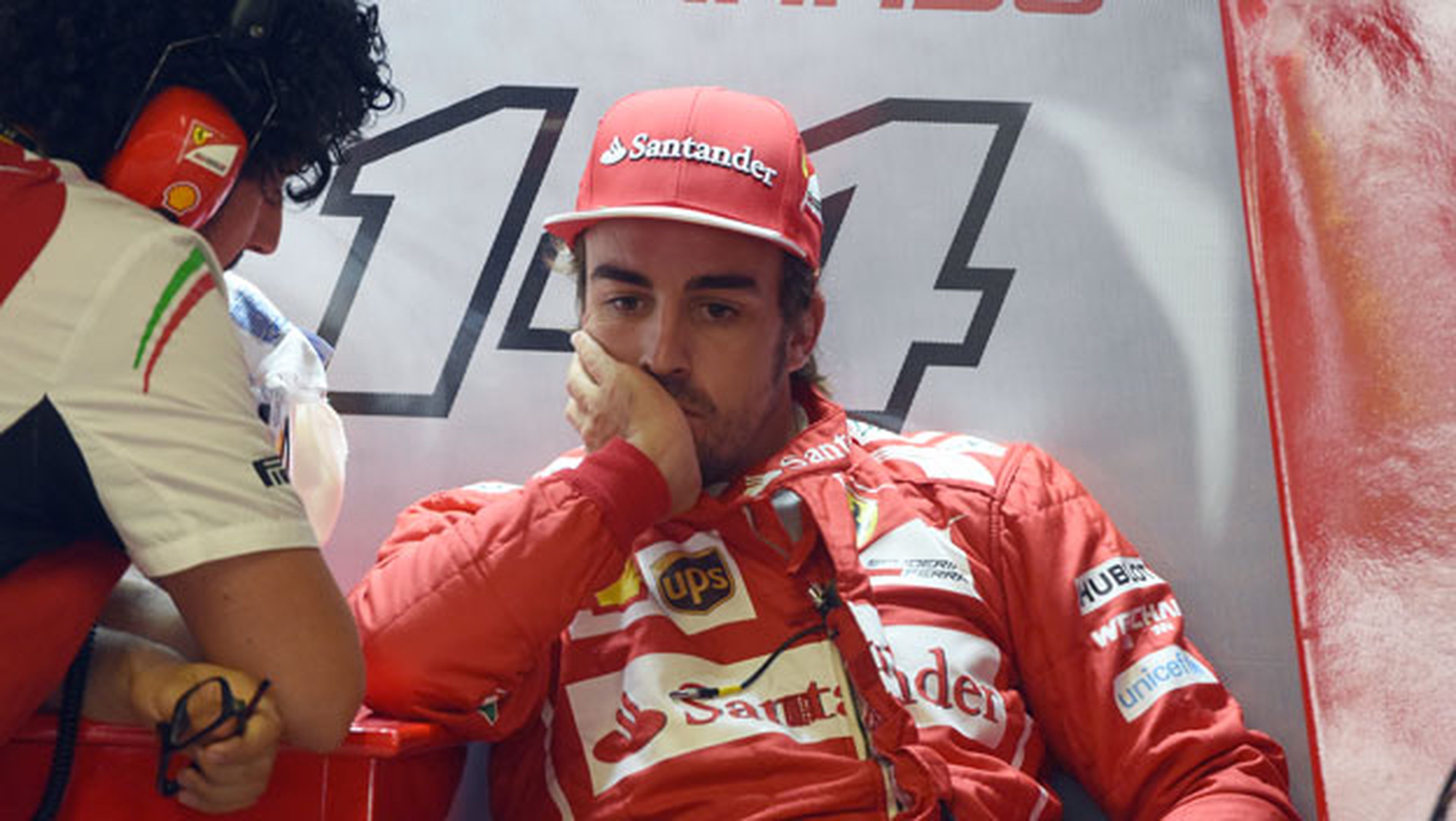 Alonso se enfada: "Cada jueves apago incendios de Italia"