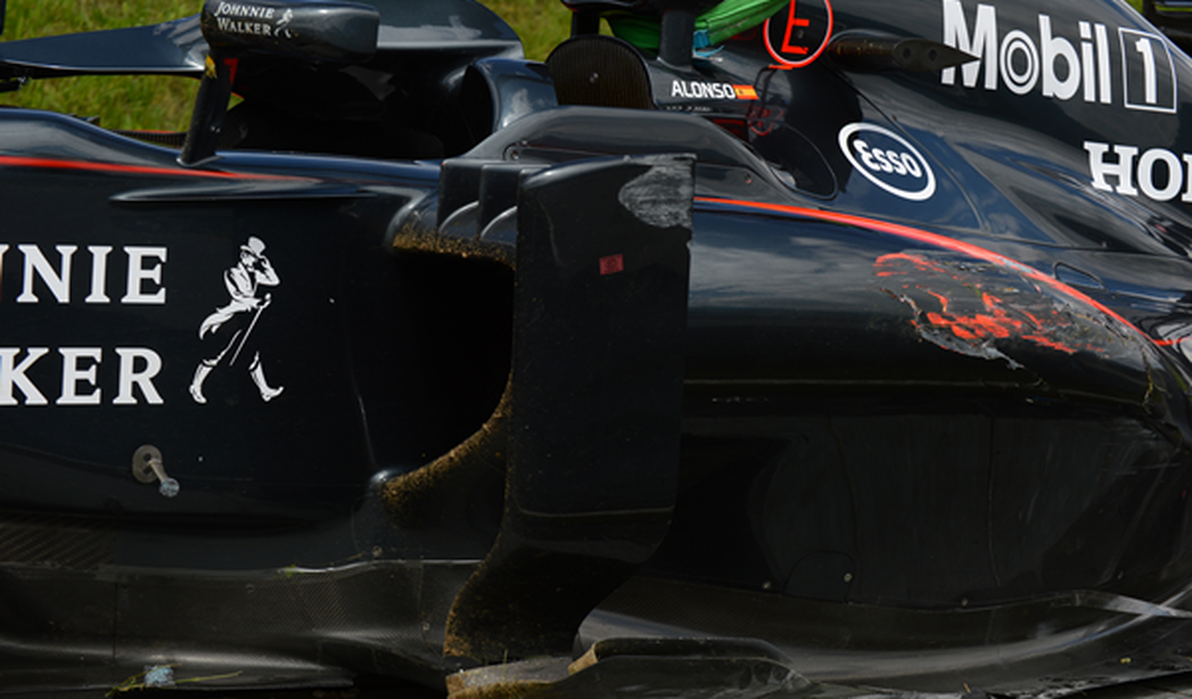 Así quedó el coche de Alonso tras el accidente