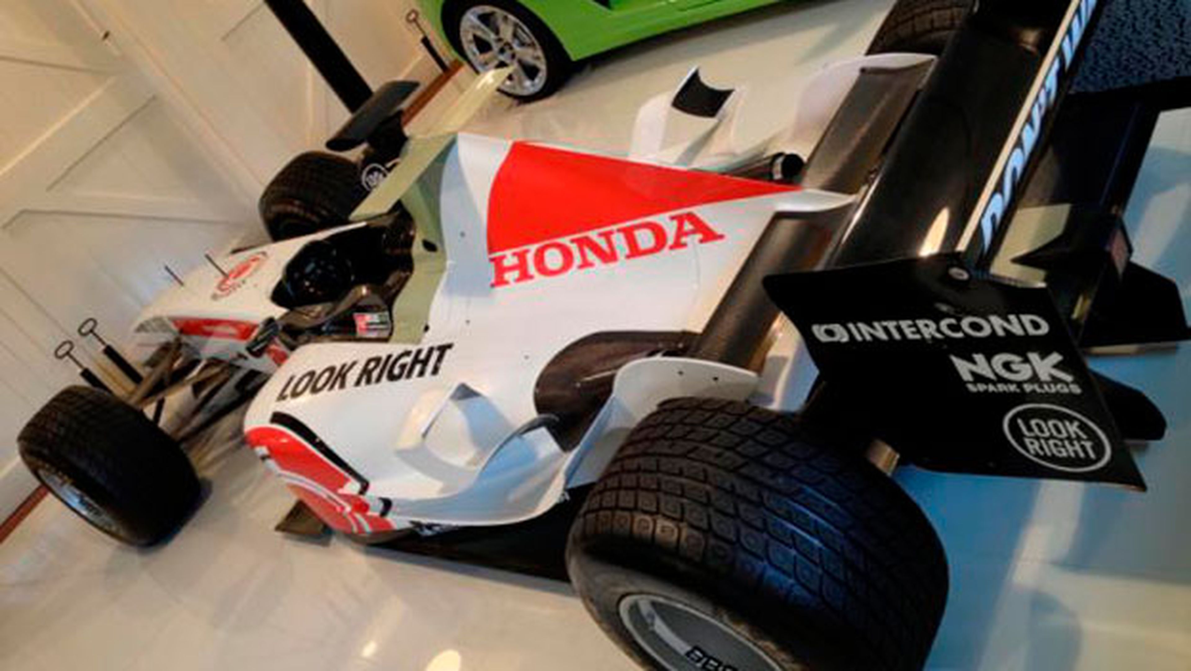 El Bar Honda 2004 de Jenson Button, a subasta sin motor