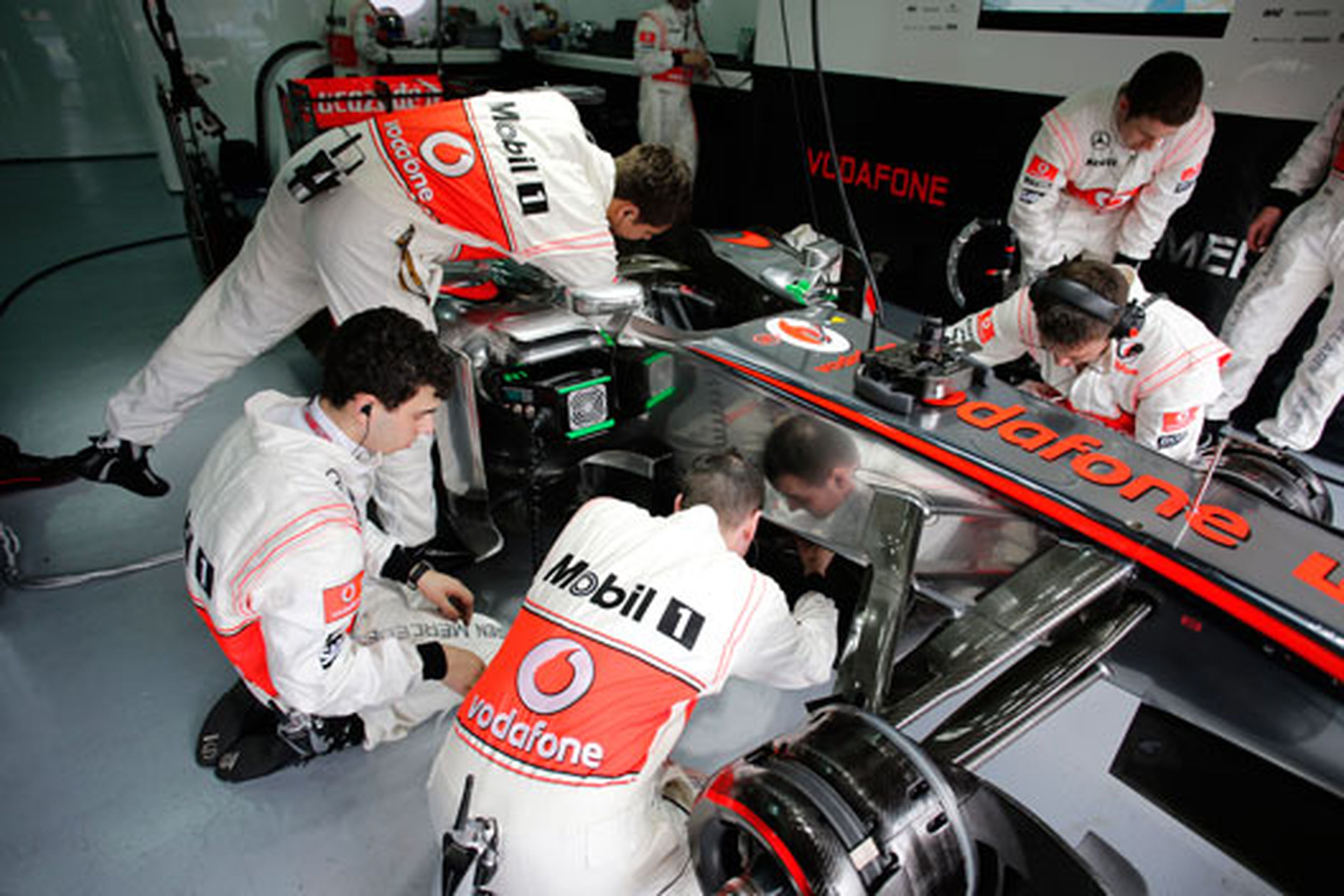 Box McLaren Malasia 2013