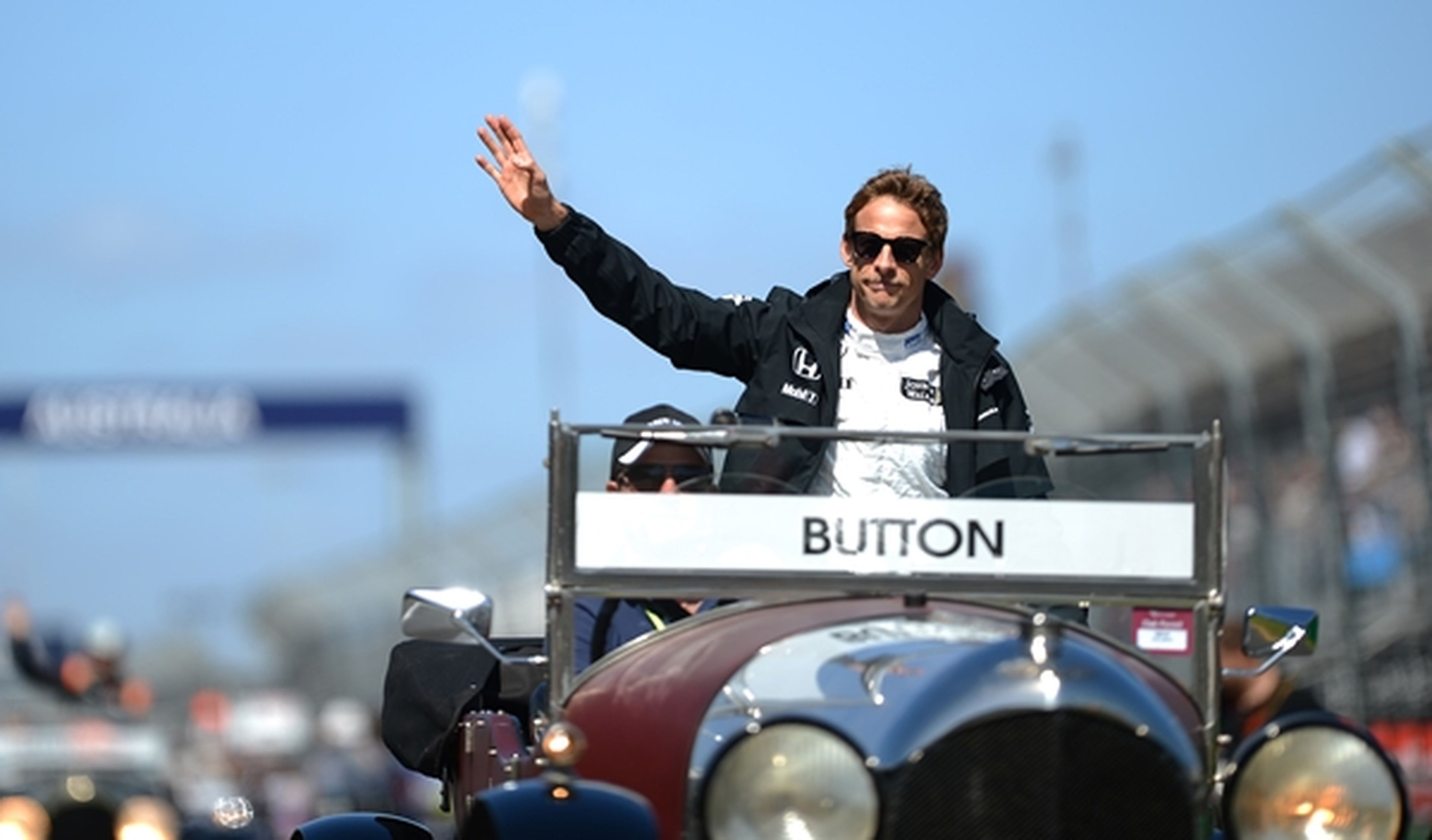 Button cree que McLaren podrá batir a Mercedes