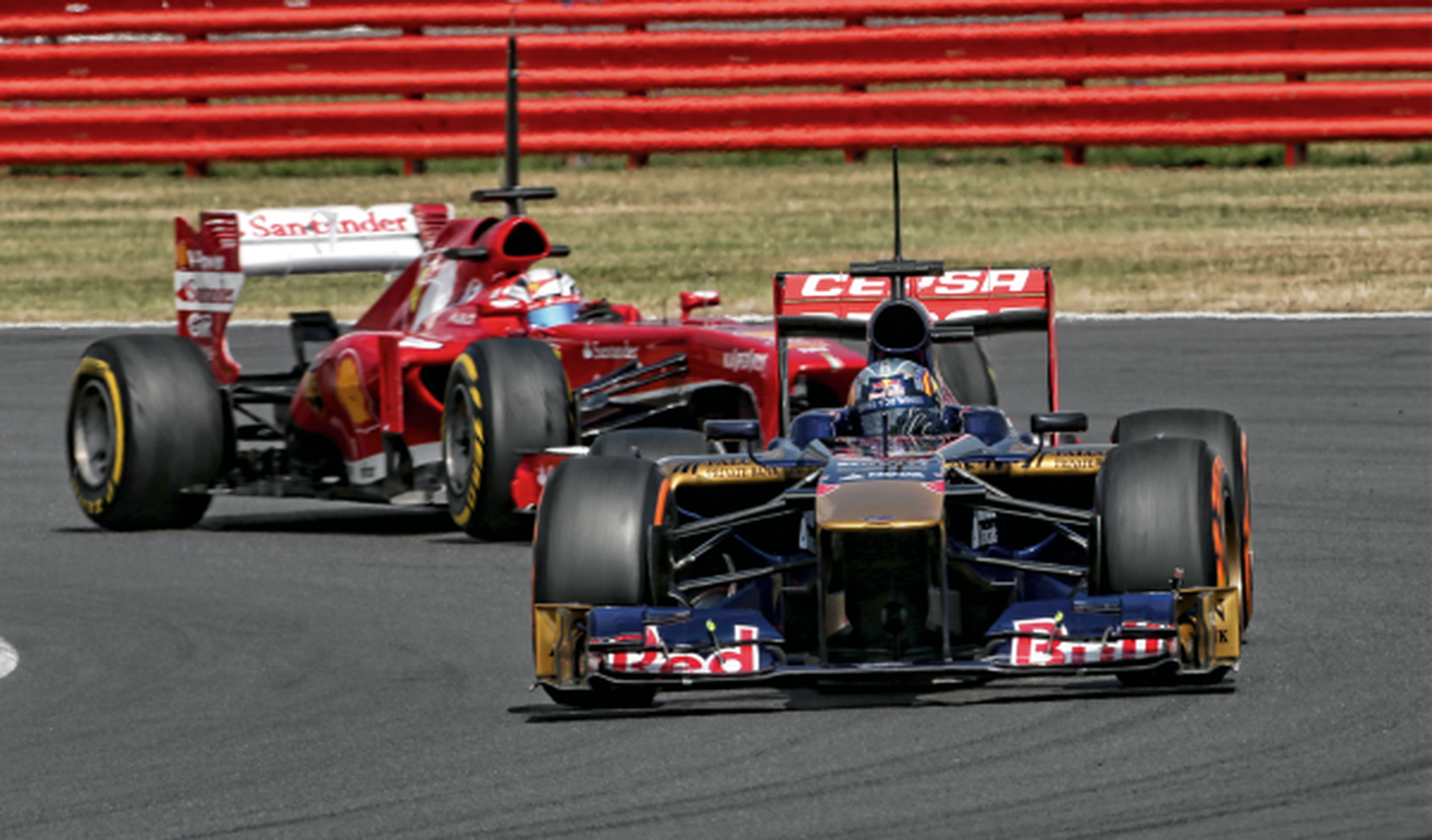Carlos Sainz JR tests F1 Red Bull y Ferrari