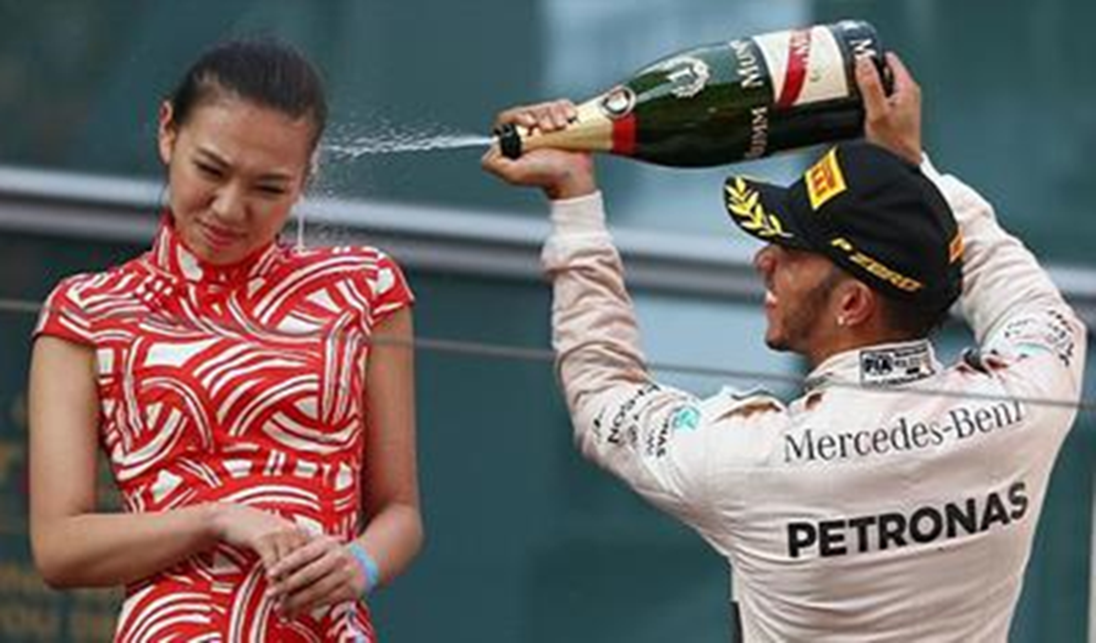 La celebración de Lewis Hamilton