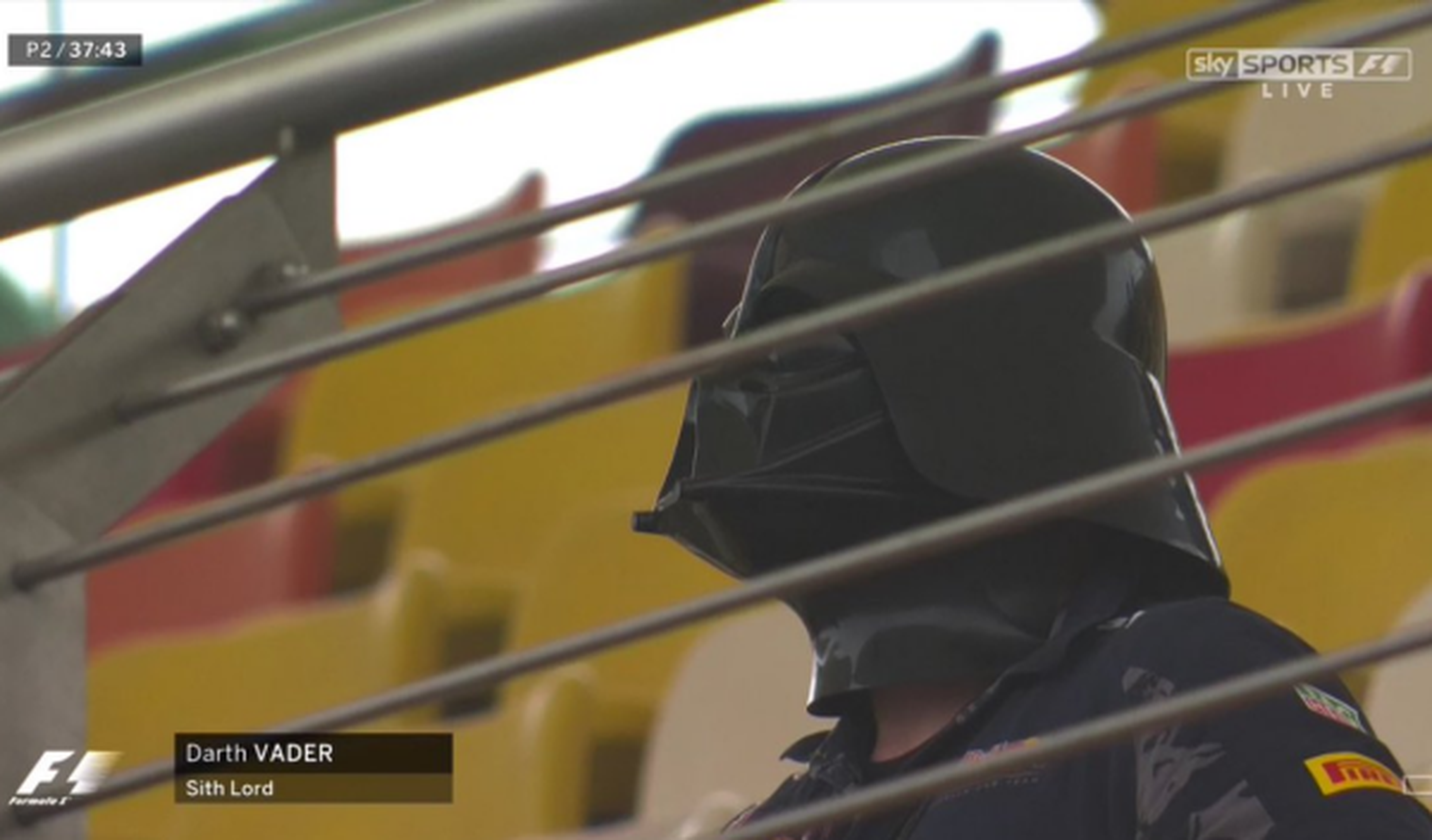 Darth Vader se cuela en Shanghái para ver la Fórmula 1