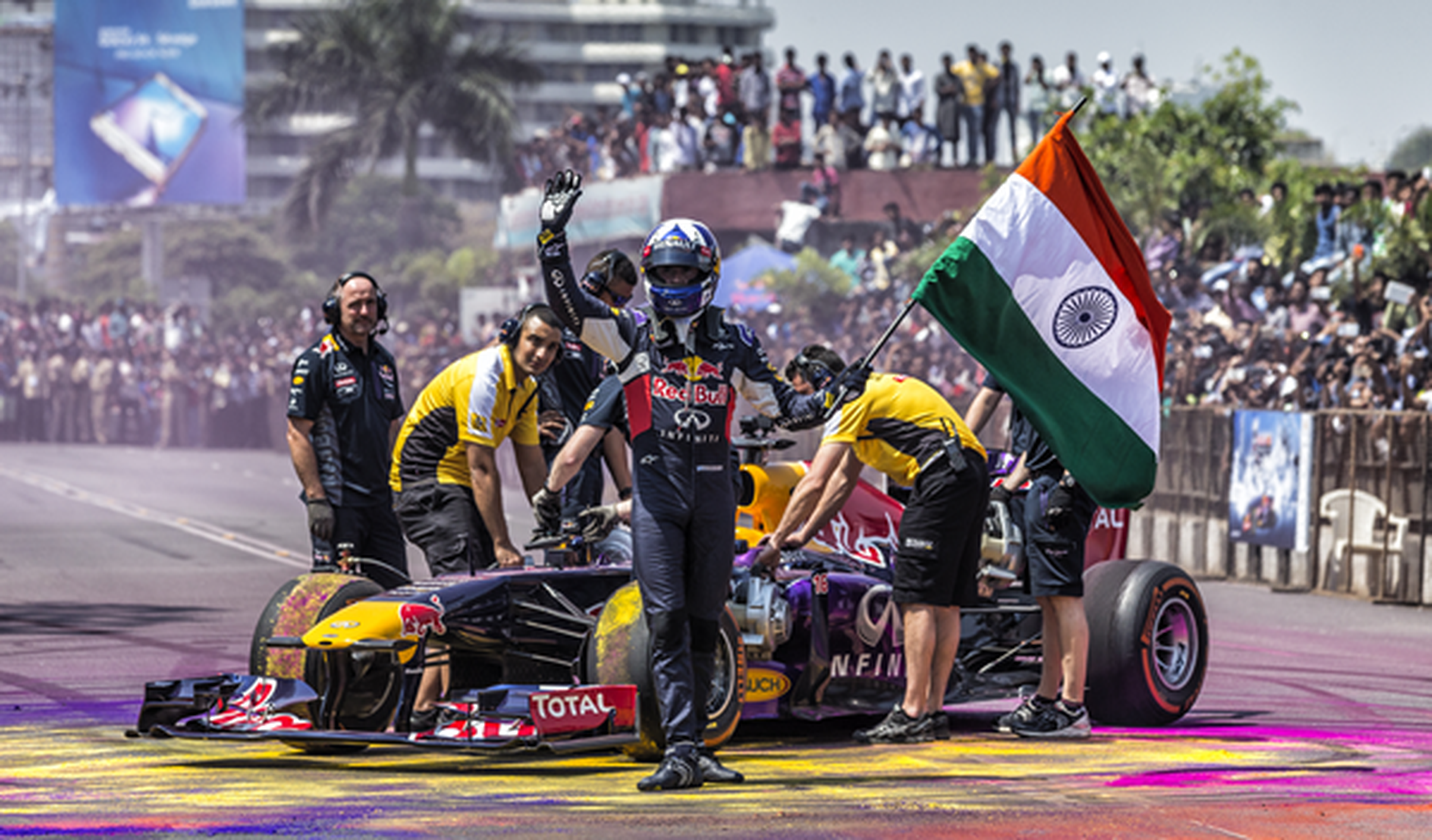 David Coulthard protagoniza un malentendido en India