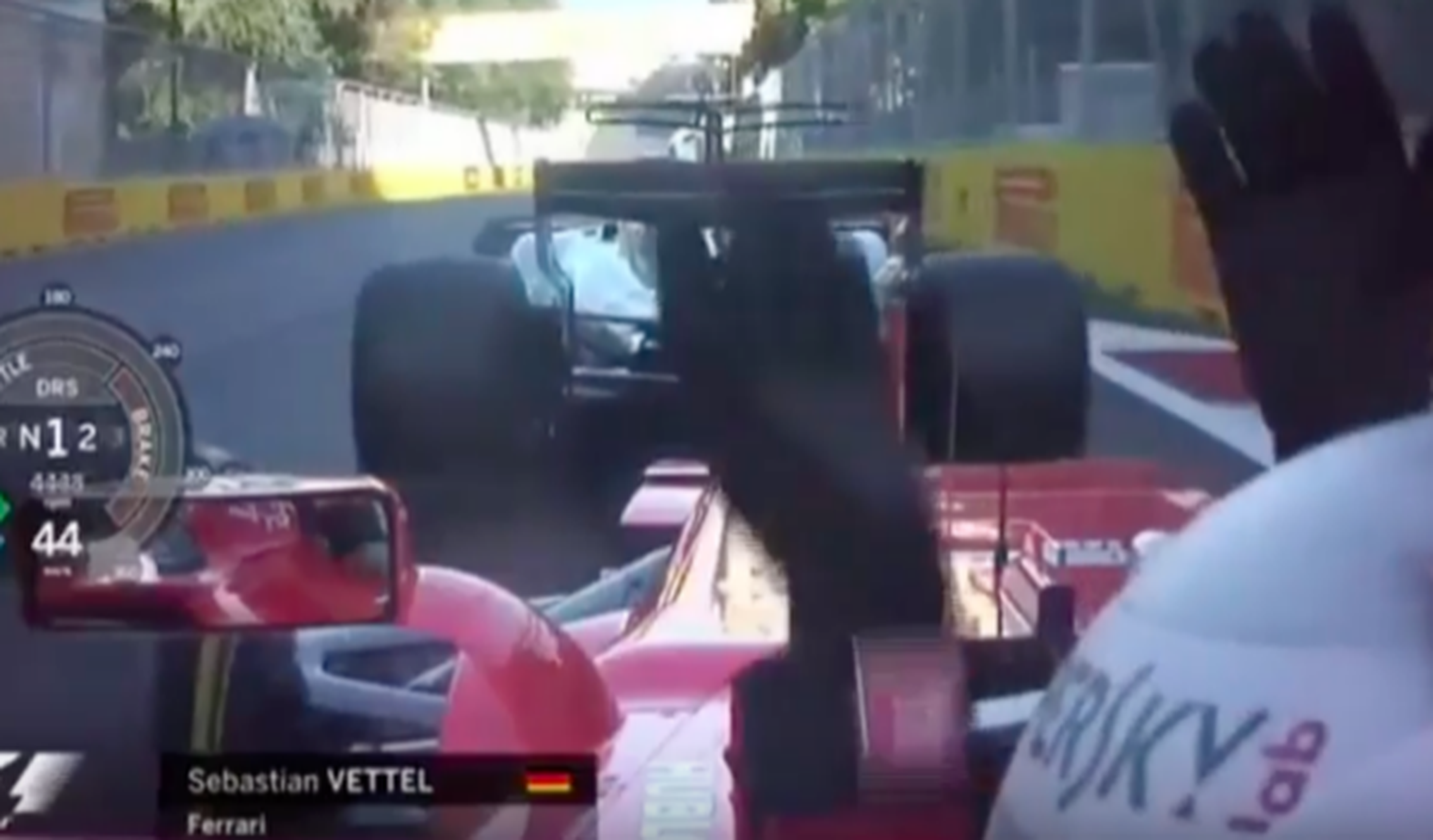 Deliberado choque de Vettel contra Hamilton en Bakú (vídeo)