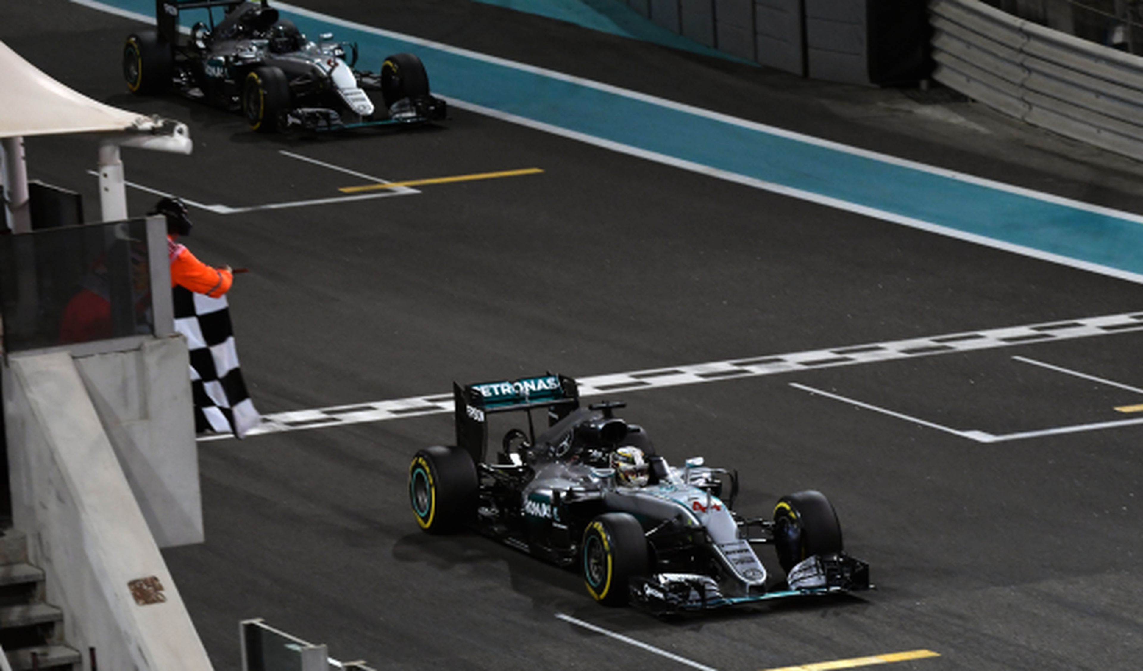 La estrategia de Hamilton para complicar la vida a Rosberg