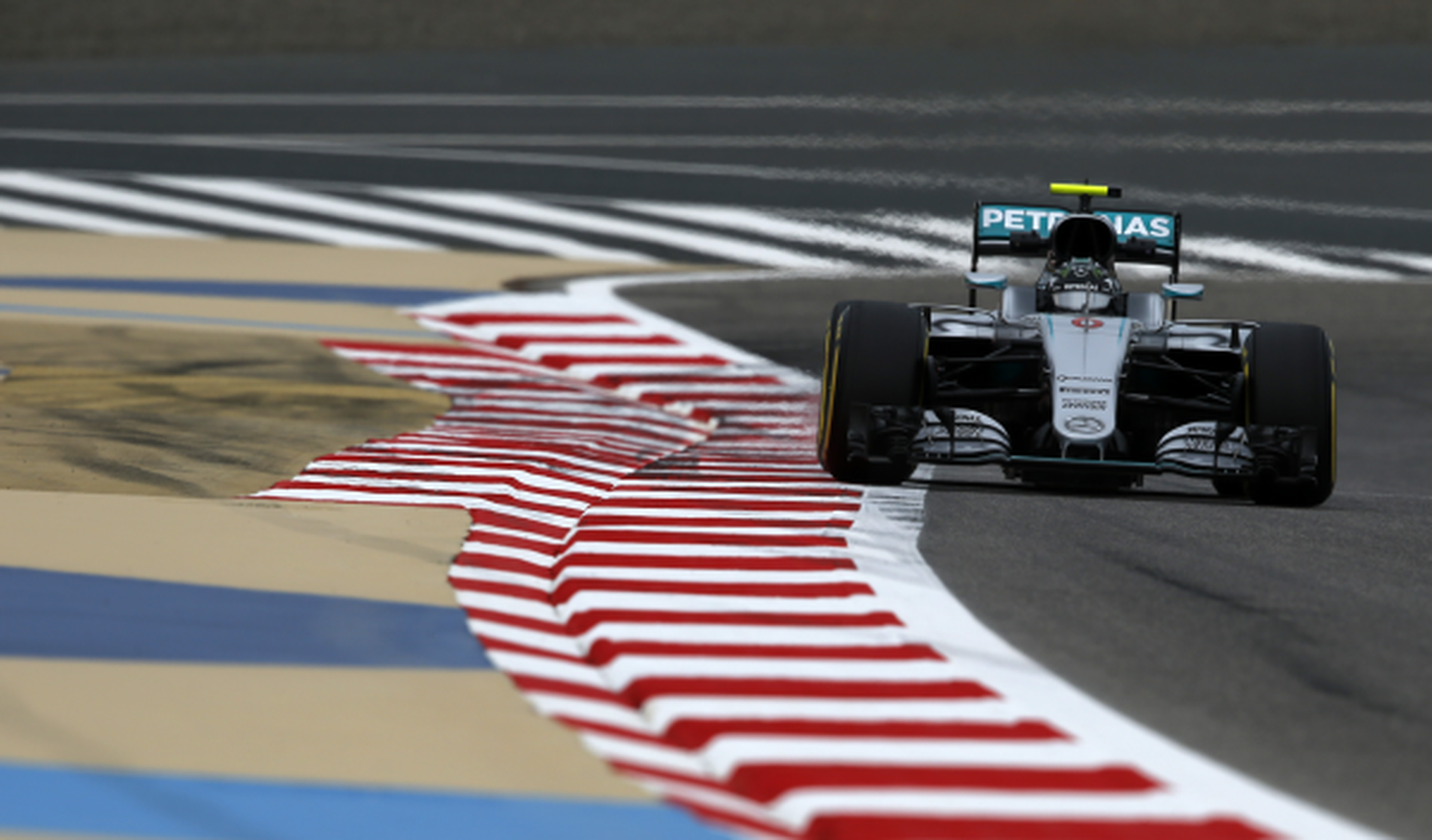 F1. Libres 1 GP Bahréin 2016: Rosberg comienza mandando