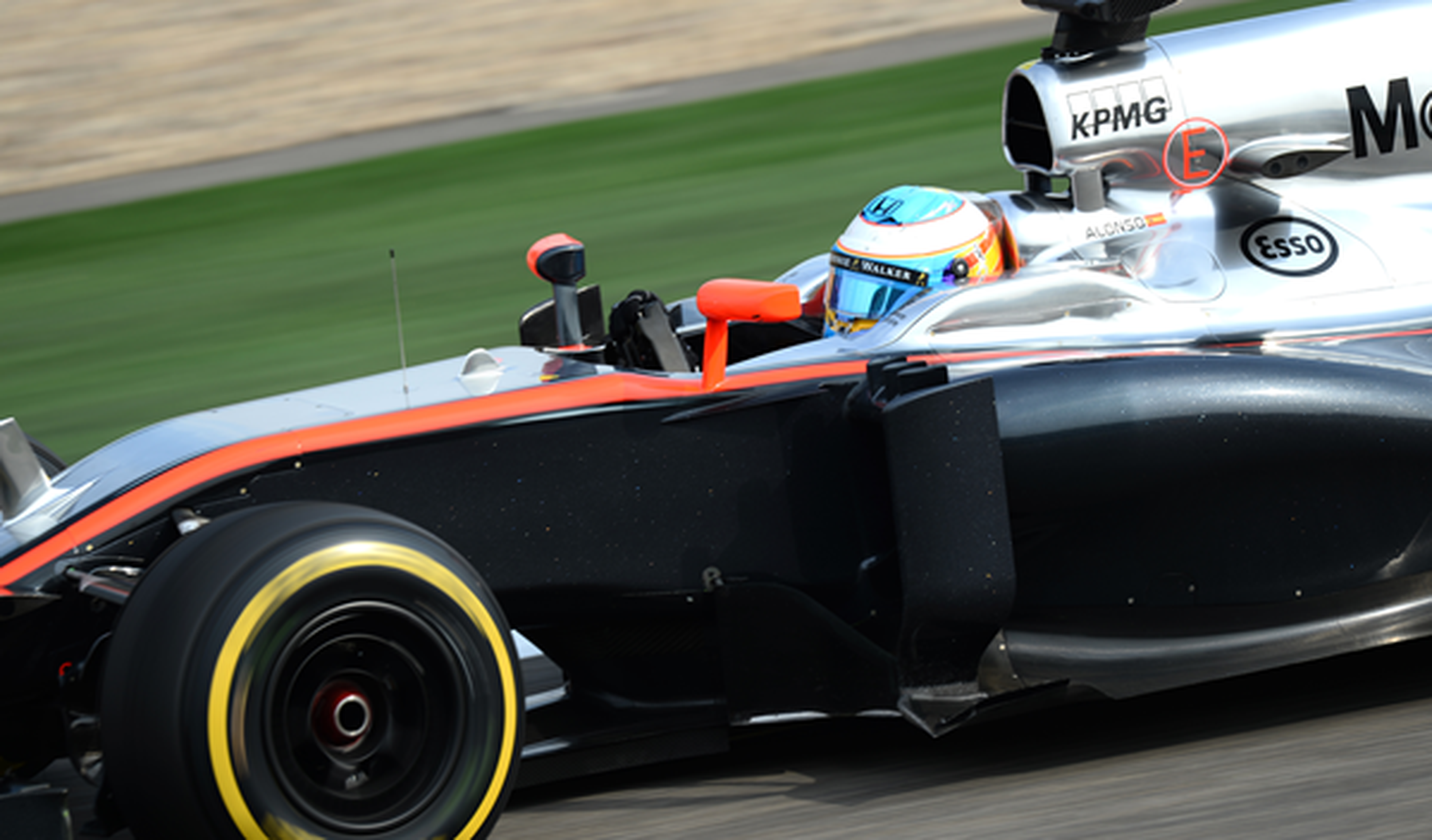 Fernando Alonso, durante los entrenamientos del GP de China