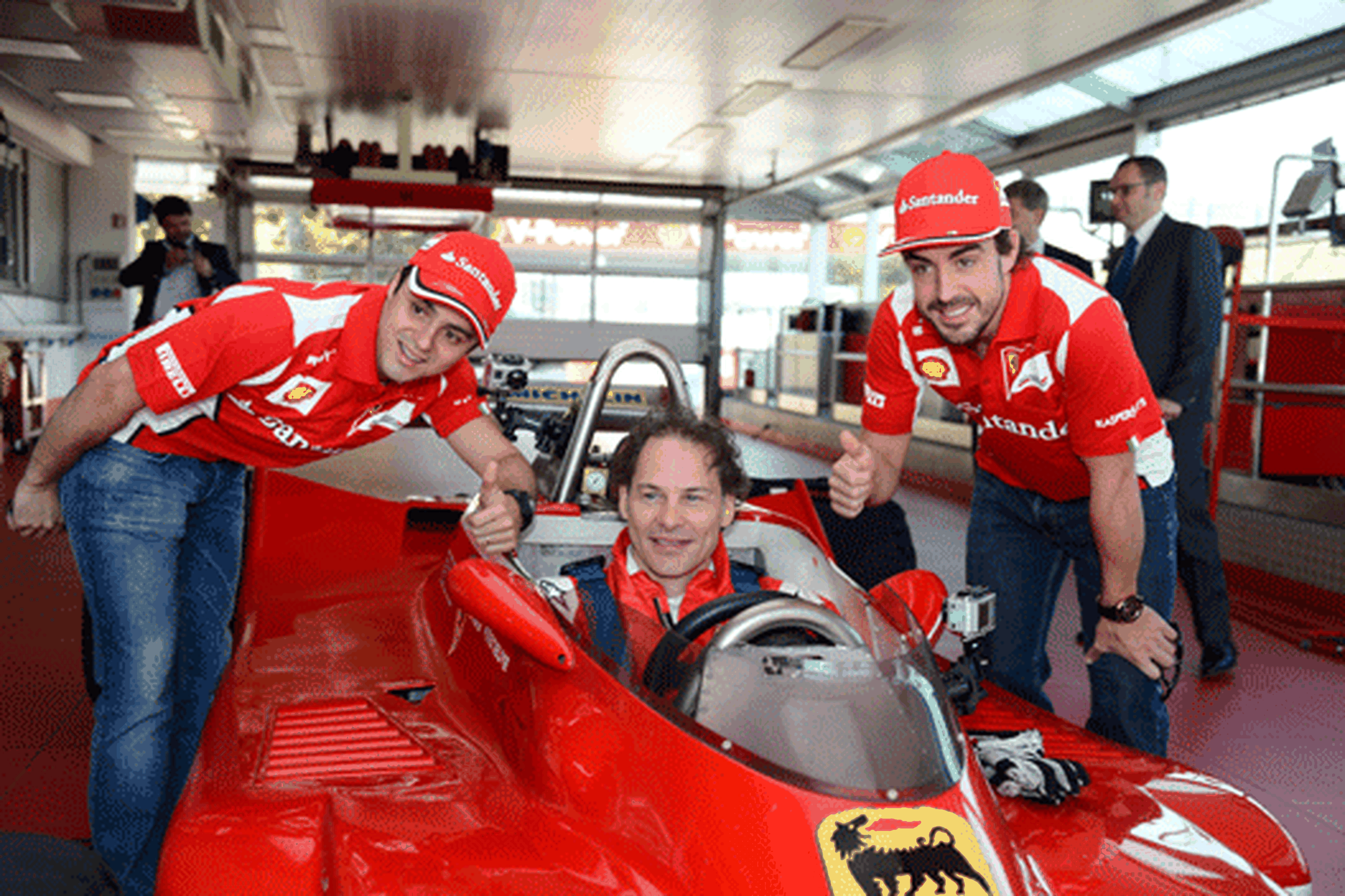Fernando Alonso y Felipe Massa junto Jacques Villeneuve