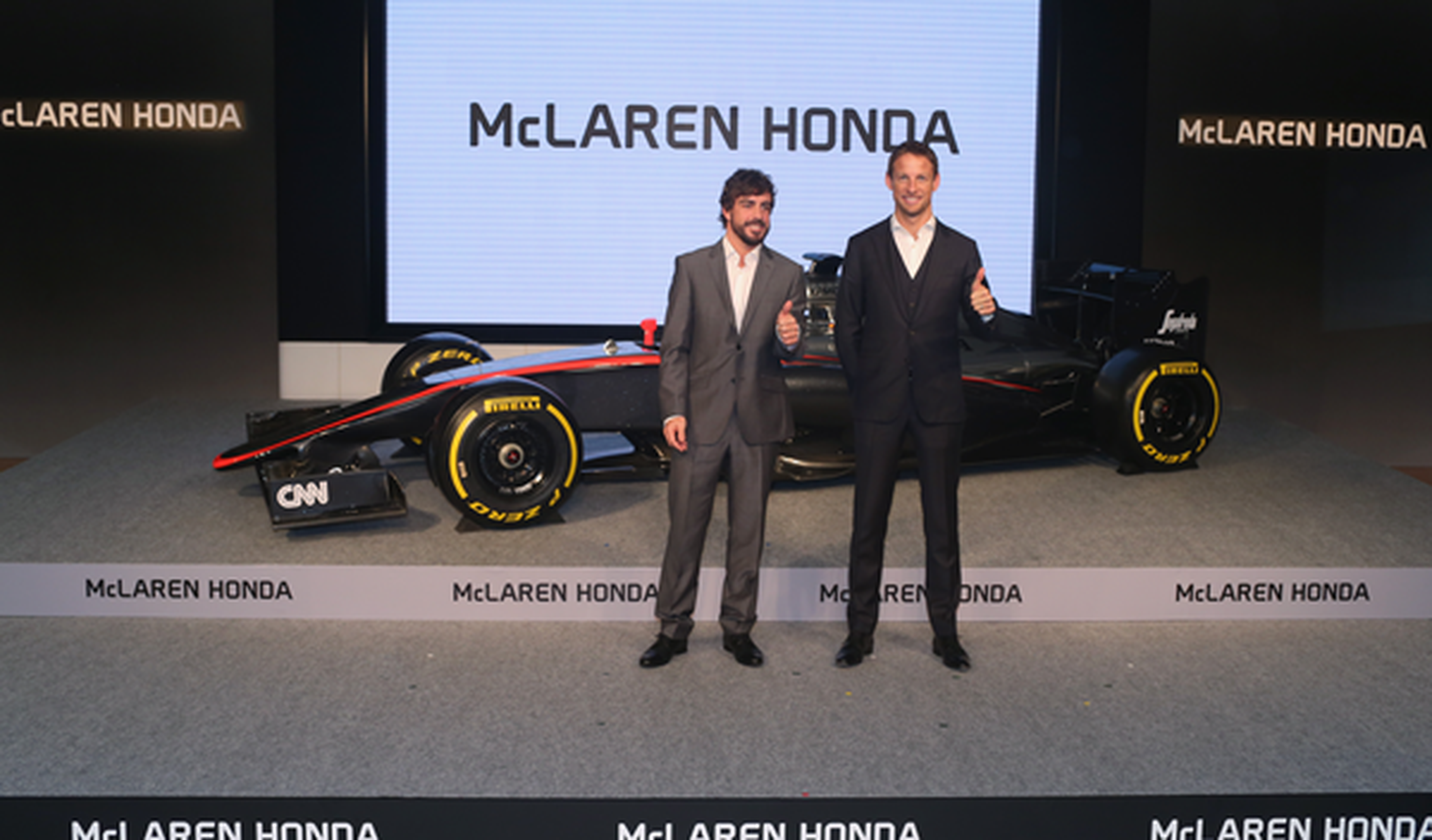 Fernando Alonso y Jenson Button, en la rueda de prensa de McLaren en Japón