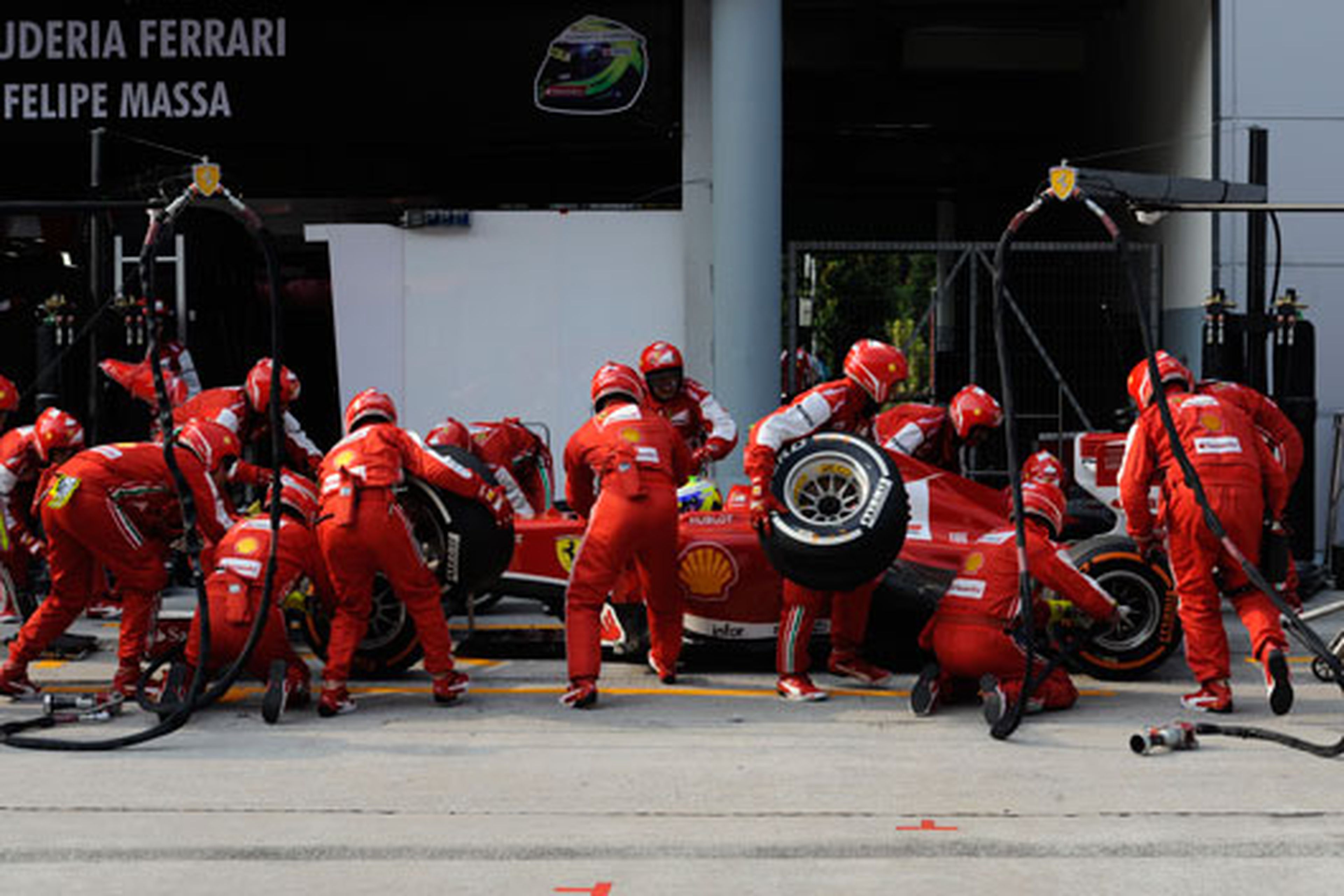 Ferrari - box - neumaticos - Malasia - 2013