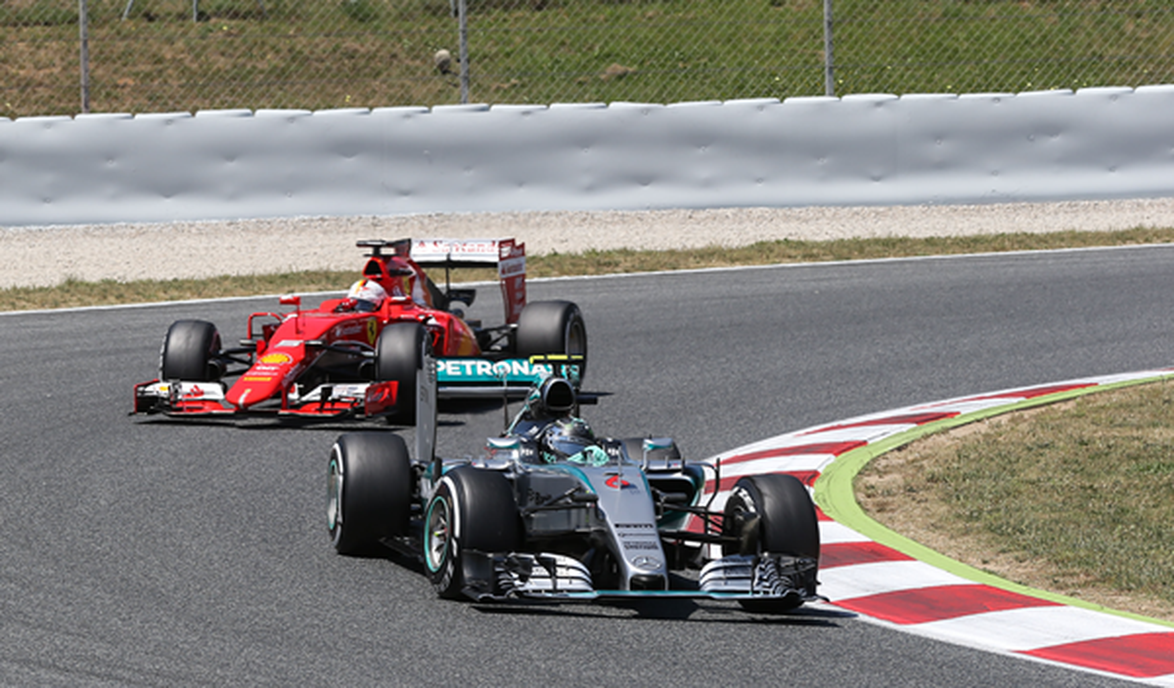 Ferrari vuelve a alejarse de Mercedes
