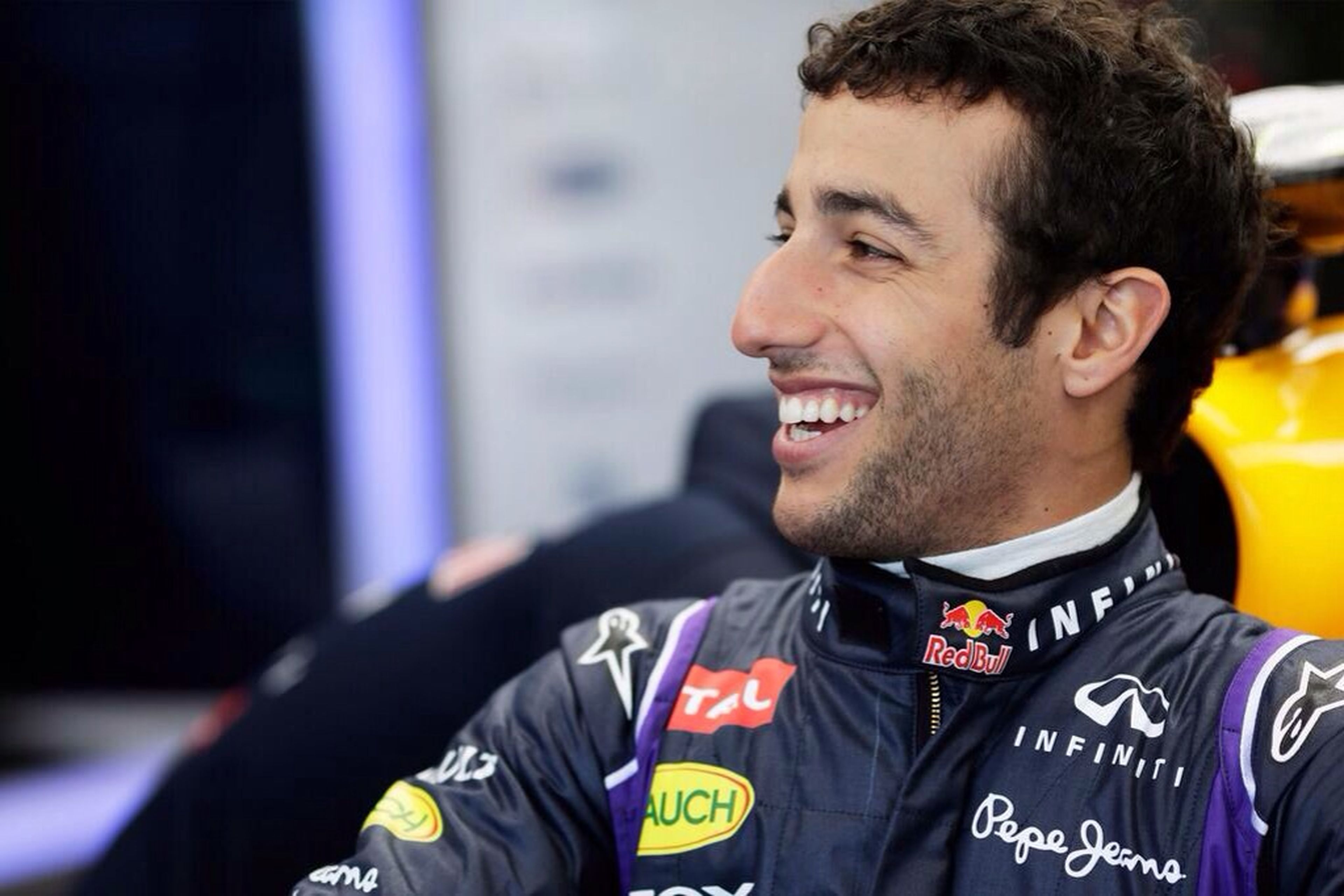 La FIA descalifica a Ricciardo del GP Australia