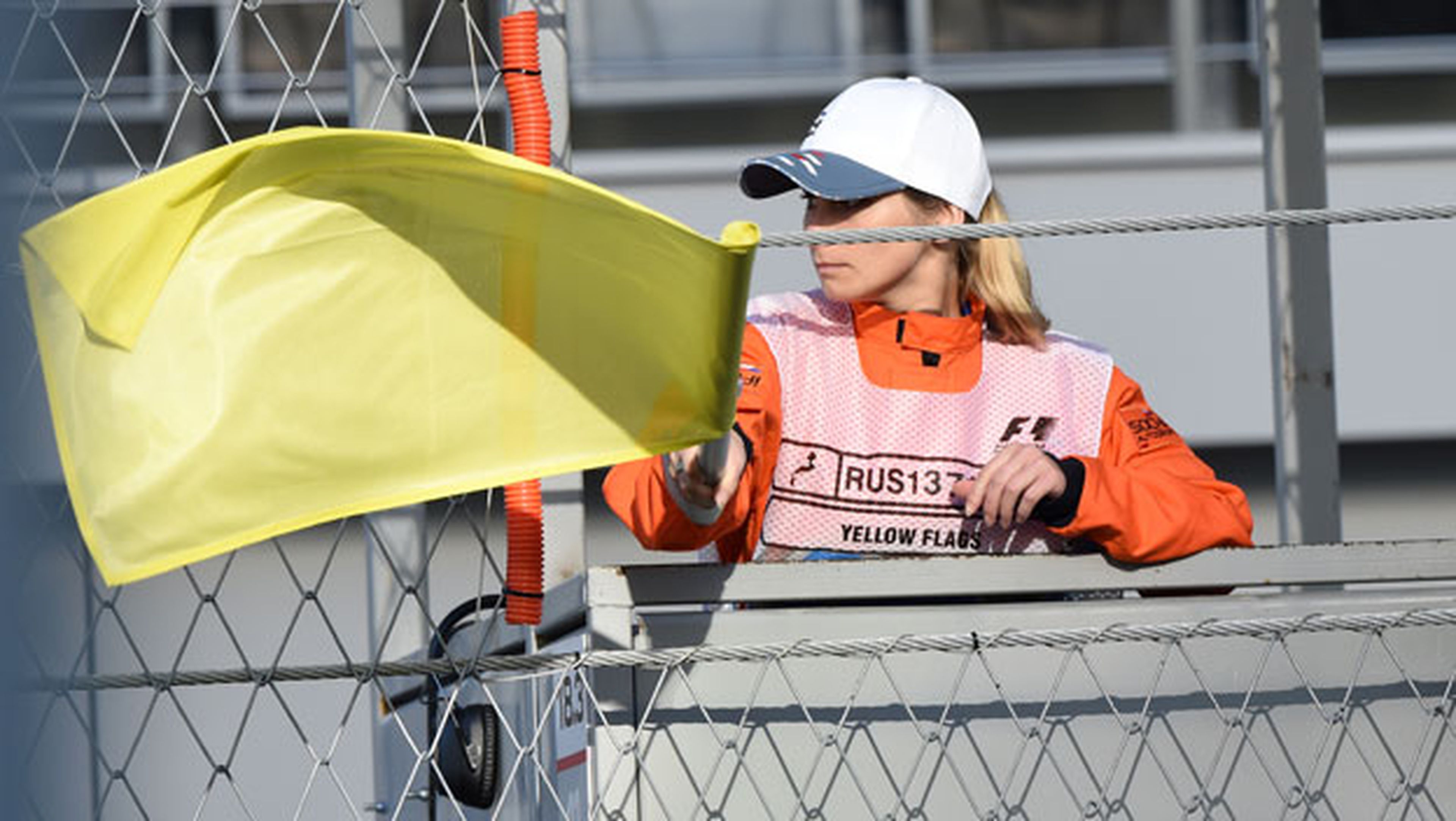 FIA podría limitar la velocidad con doble bandera amarilla