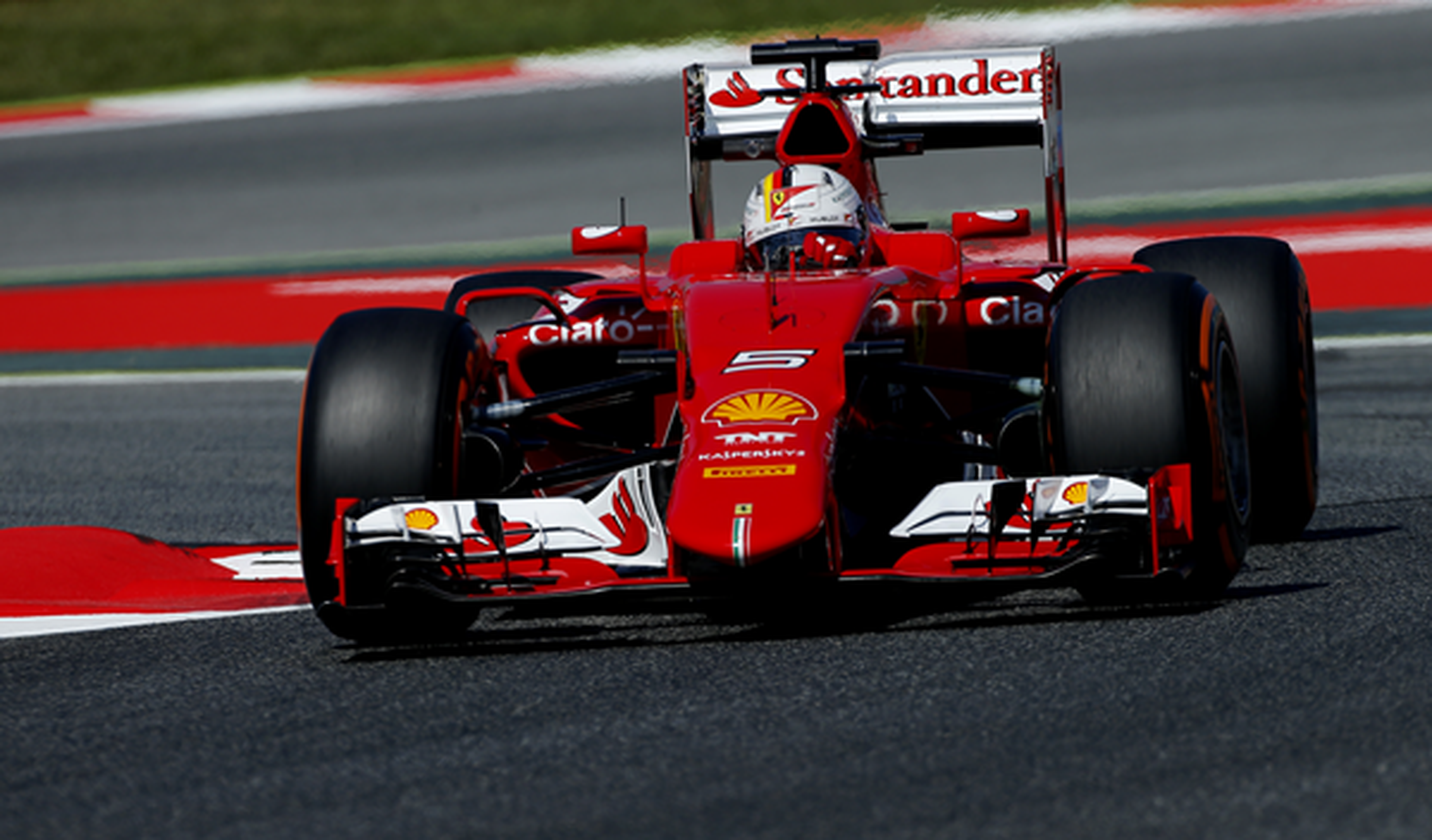 Fórmula 1. Libres 2 GP España: Vettel, entre los Mercedes