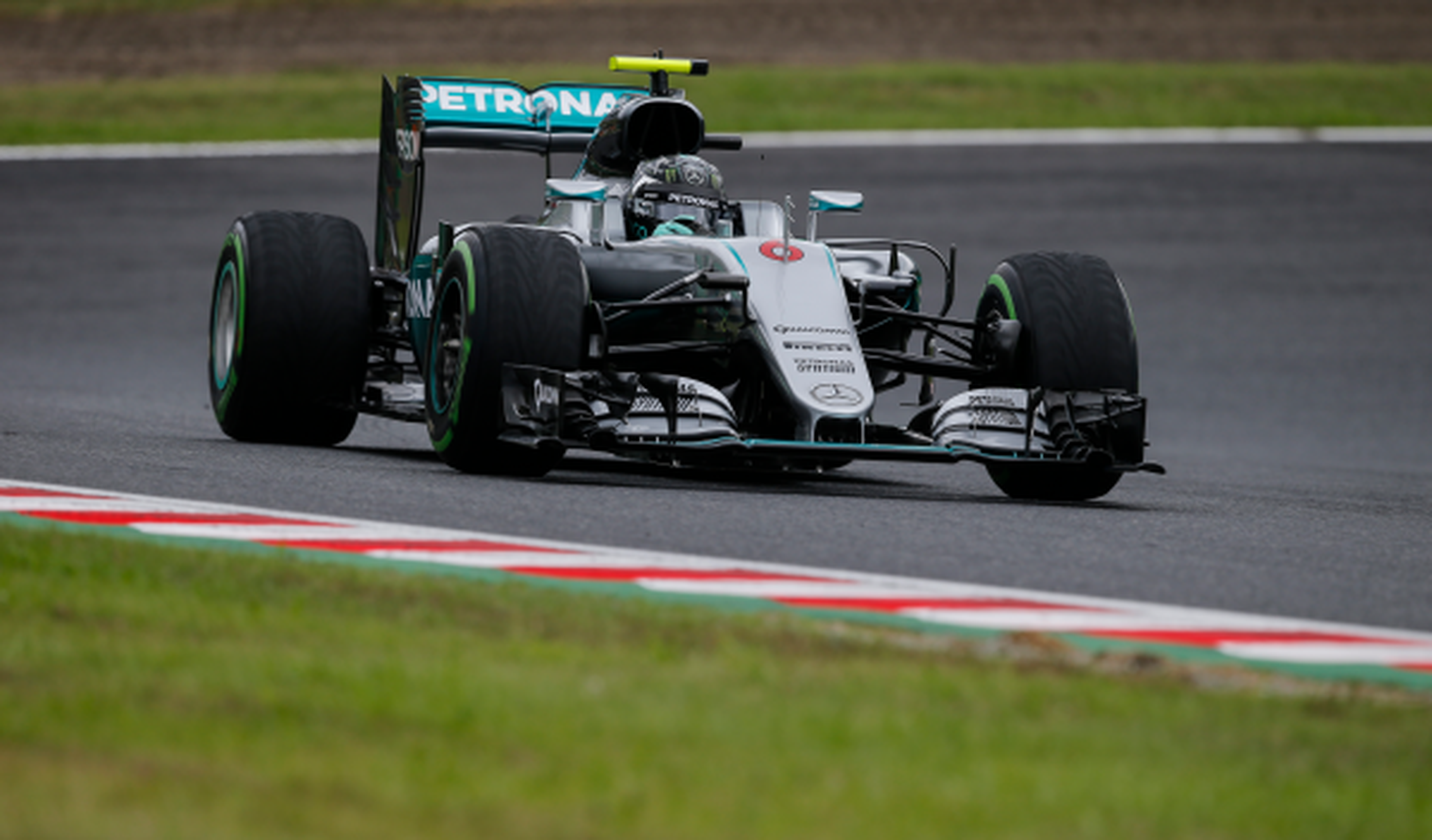 GP Japón 2016, Libres 3: Rosberg lidera con pista mojada