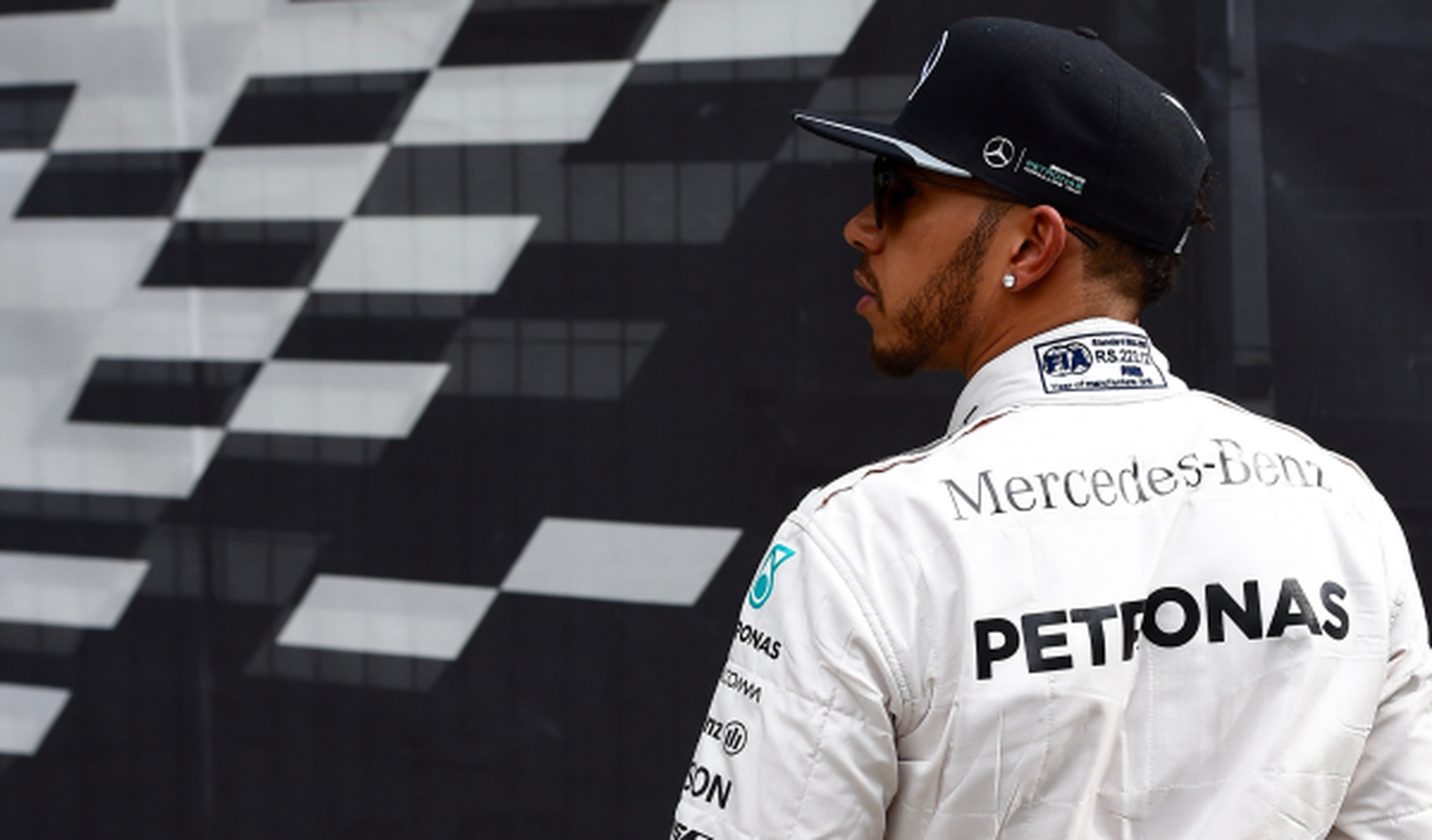 GP Rusia 2016: las cosas no le salen a Lewis Hamilton