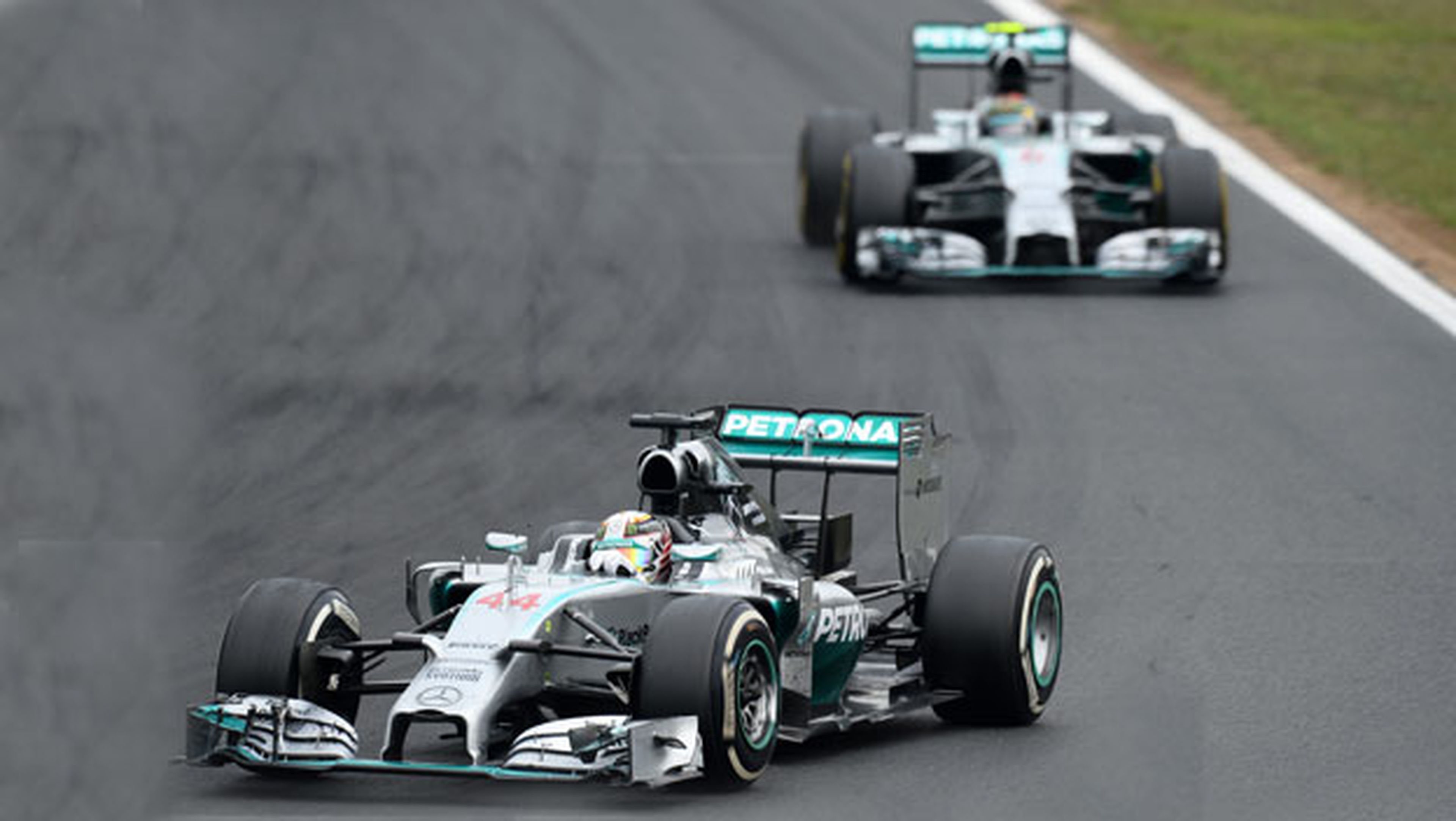 Hamilton y Rosberg en el GP de Hungría 2014