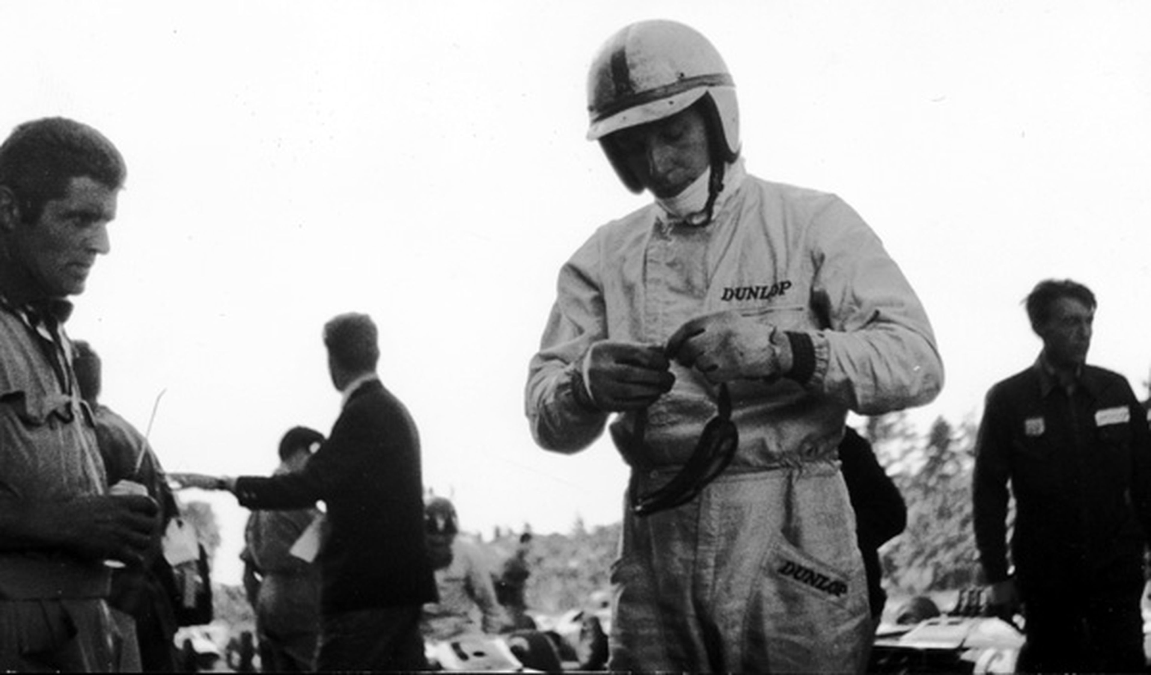 John Surtees, campeón del mundo de F1 y motos