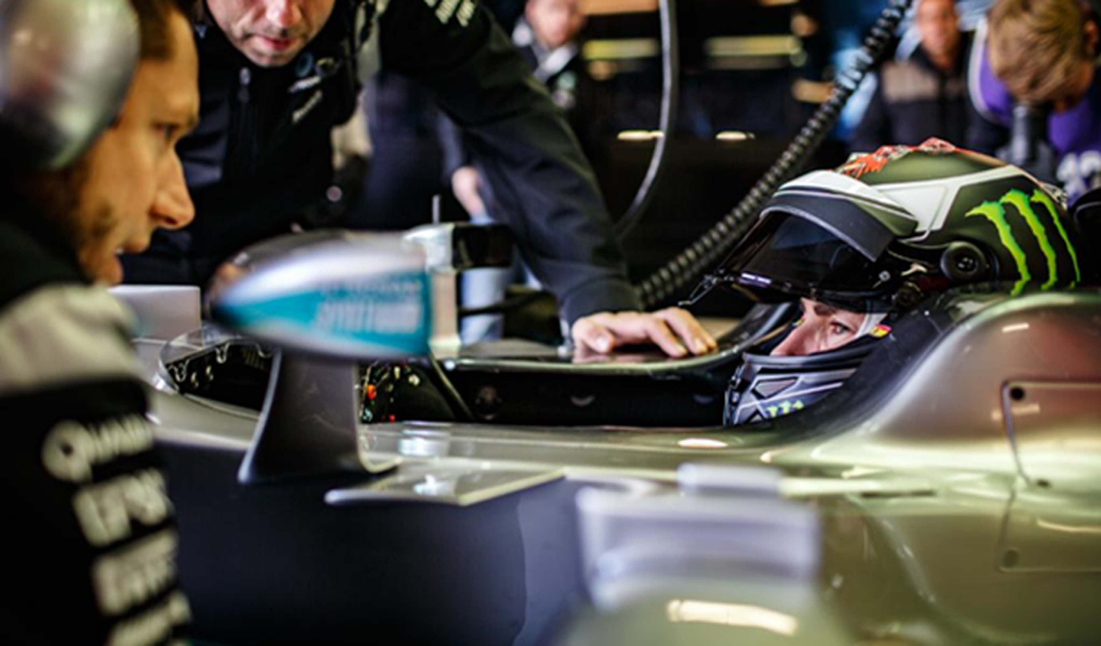 Jorge Lorenzo prueba el Mercedes F1 en Silverstone