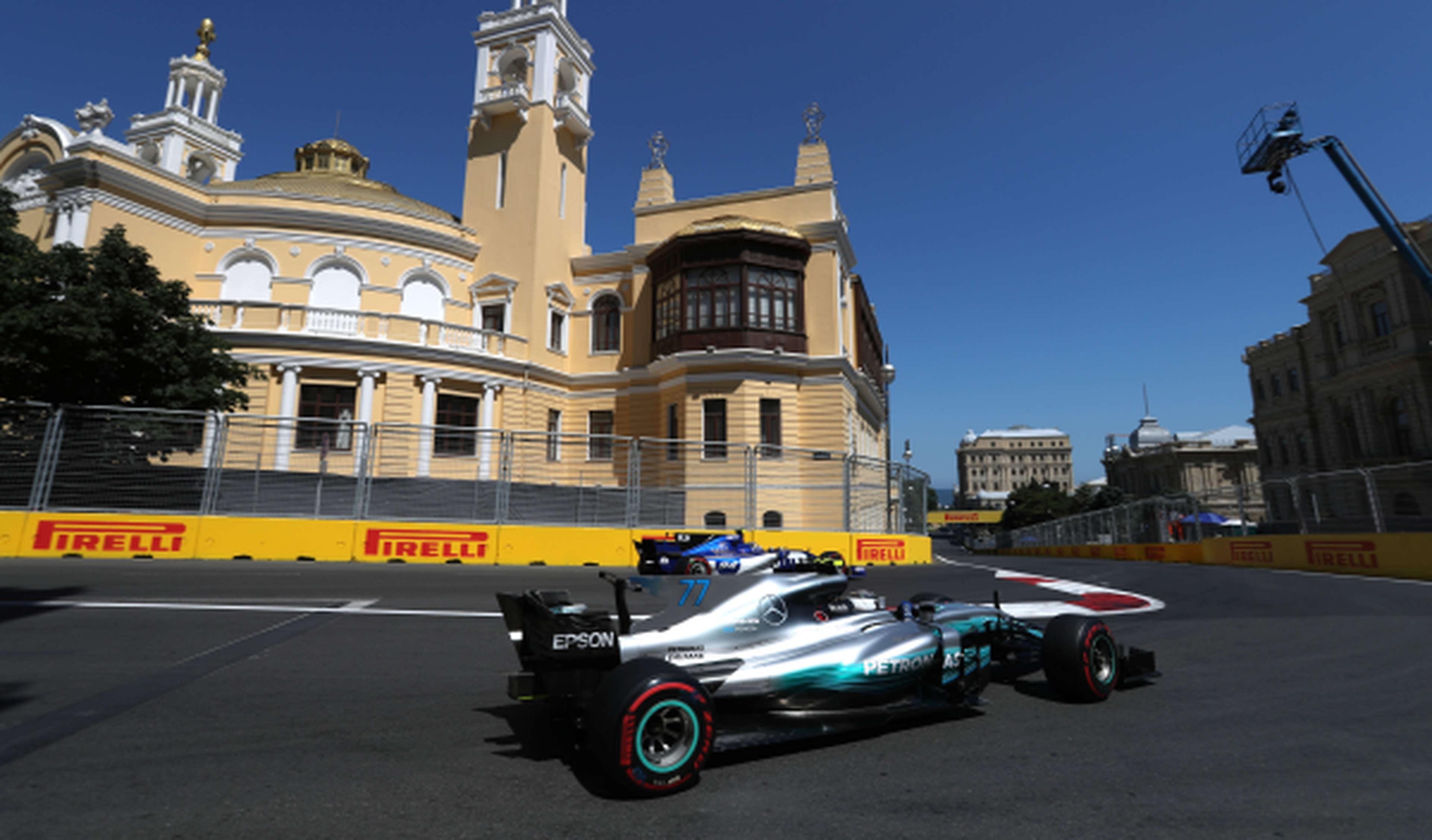 Libres 3 GP Azerbaiyán 2017: Mercedes vuelve al frente