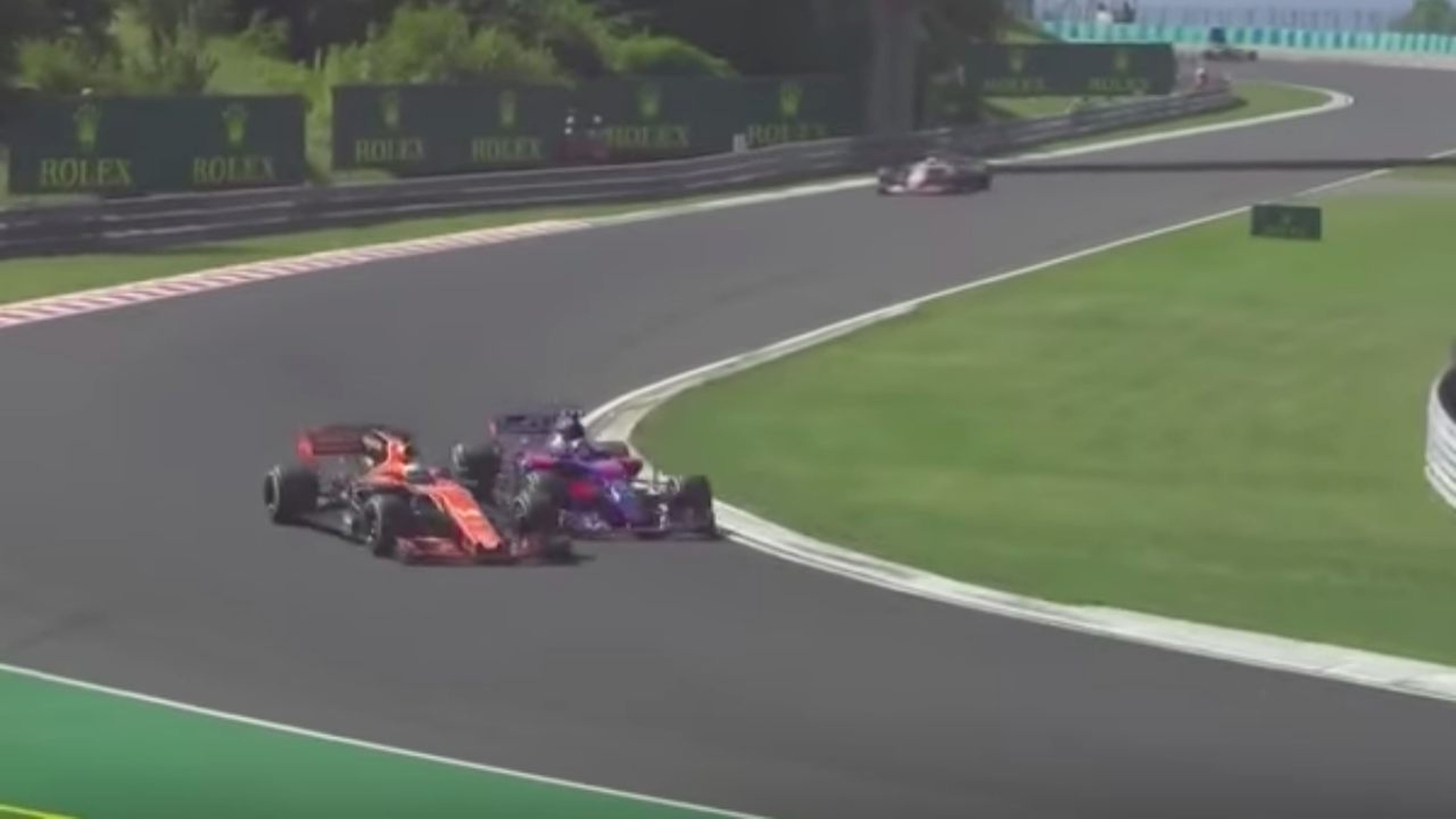 Lucha de Fernando Alonso y Carlos Sainz en el GP de Hungría 2017
