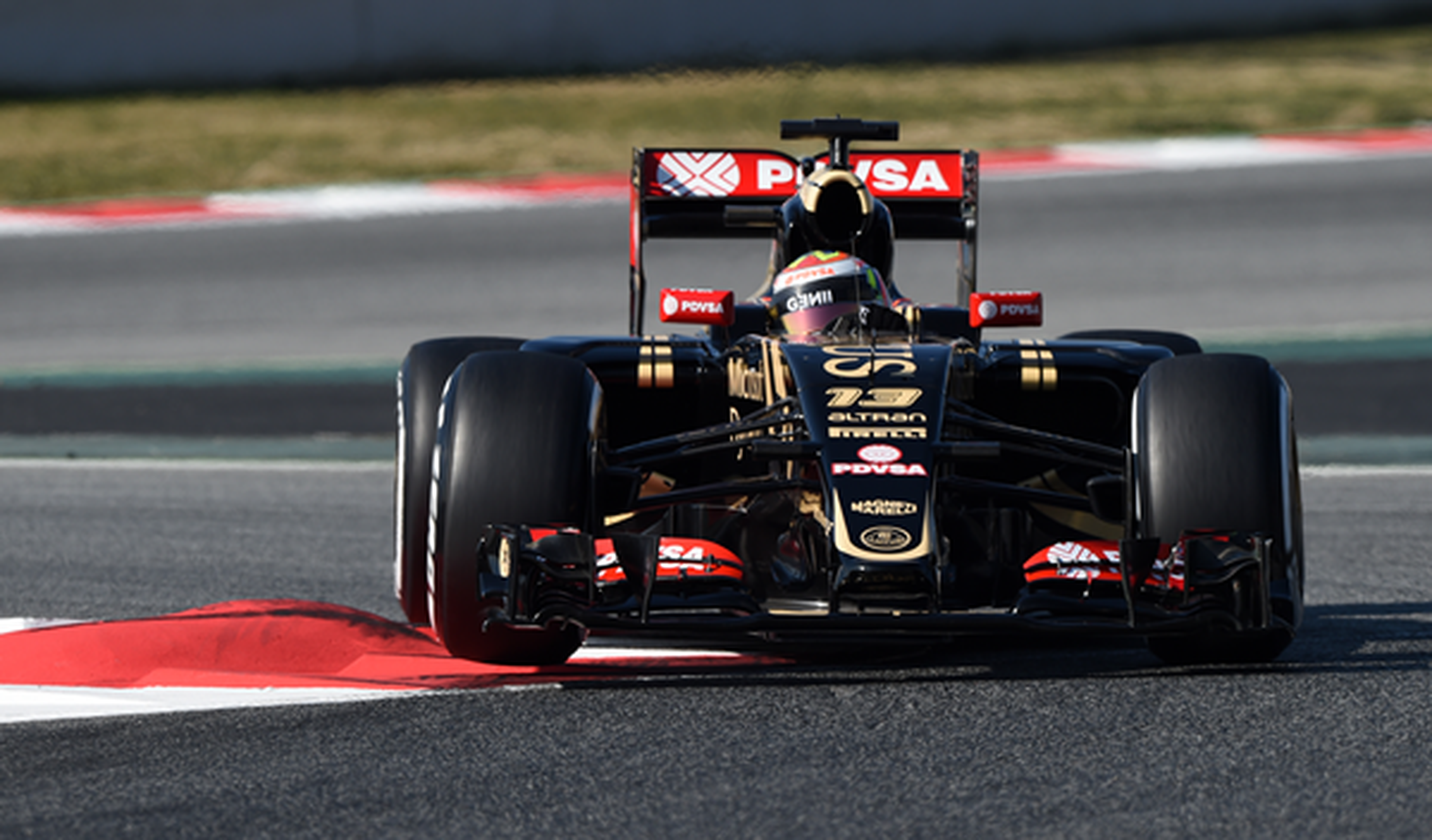 Maldonado lidera en el primer día de test F1 en Barcelona
