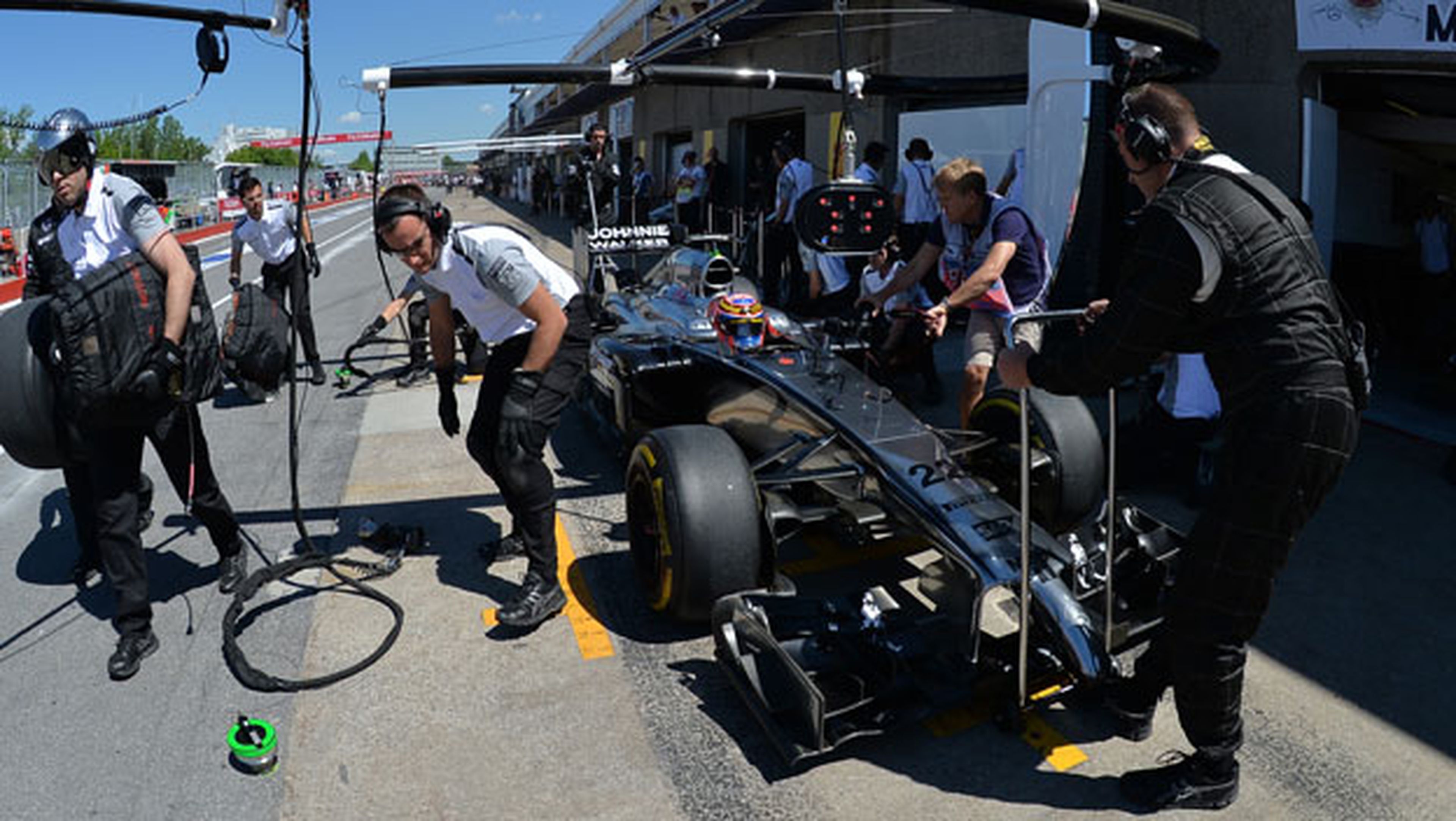 McLaren sigue sin anunciar a sus pilotos para 2015