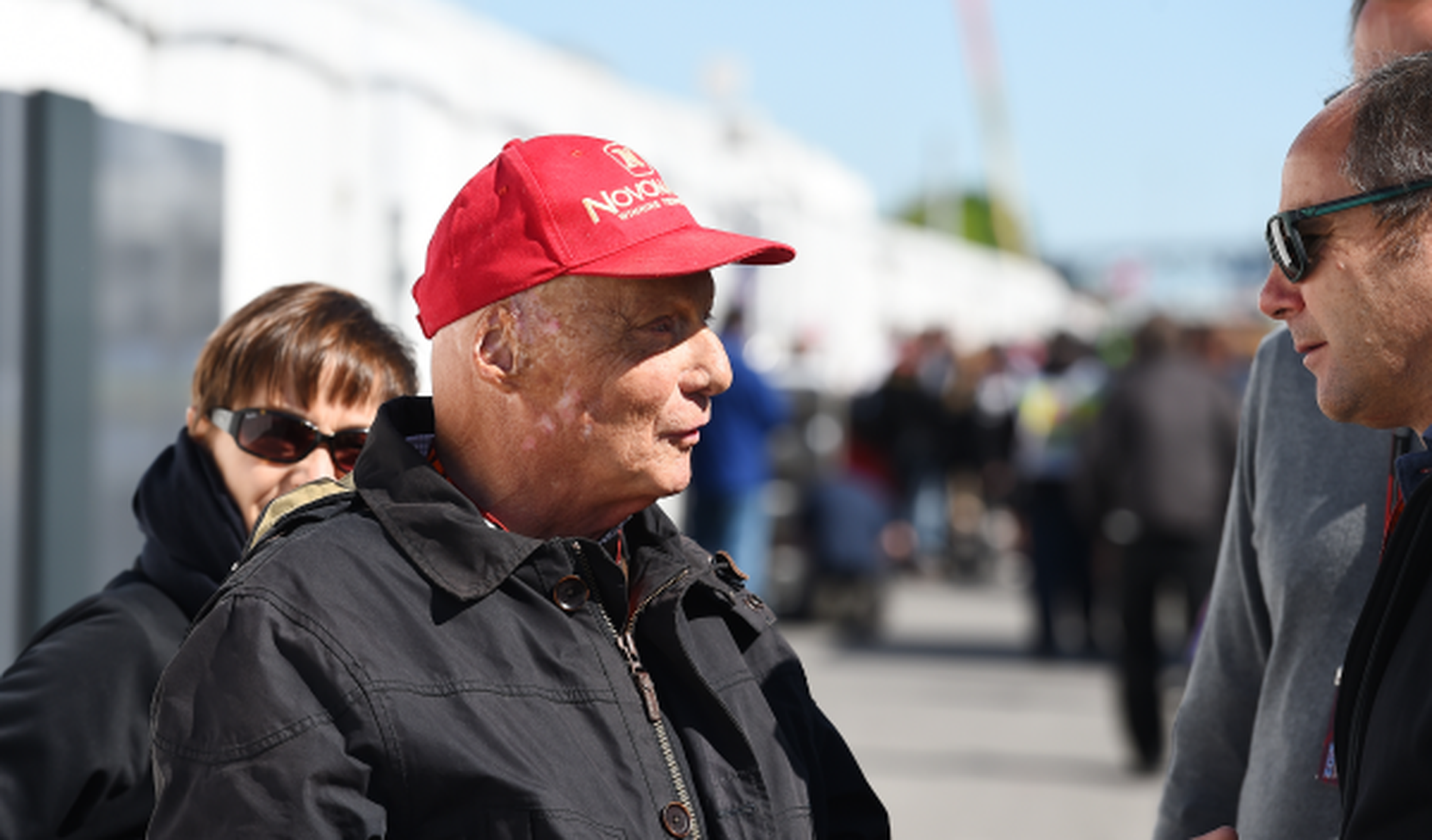 Niki Lauda, en el paddock de la F1